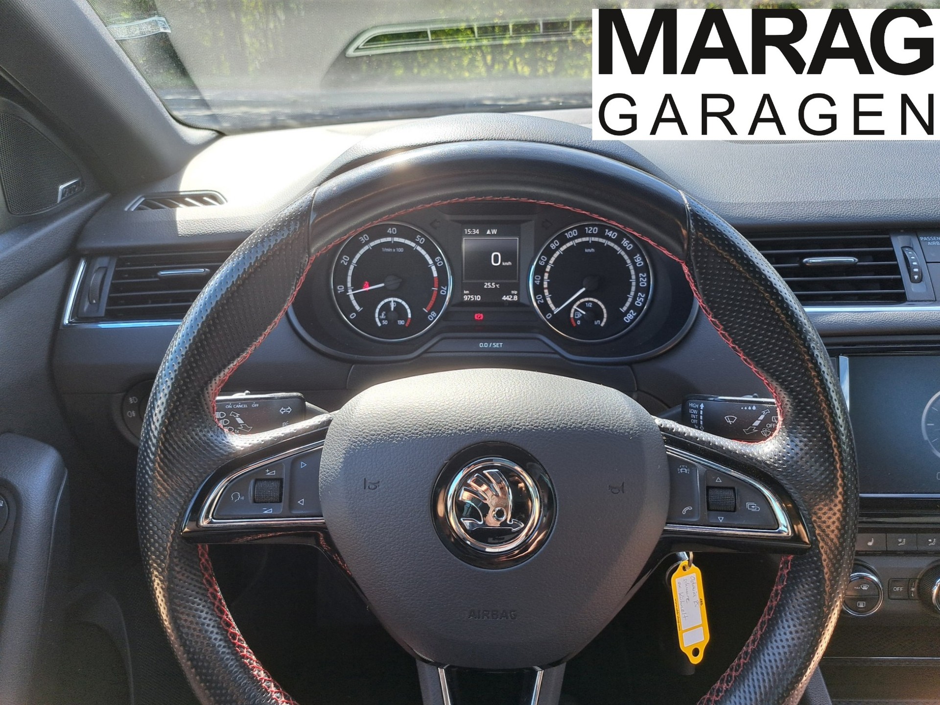 SKODA Octavia Combi 2.0 TSI RS-image-11