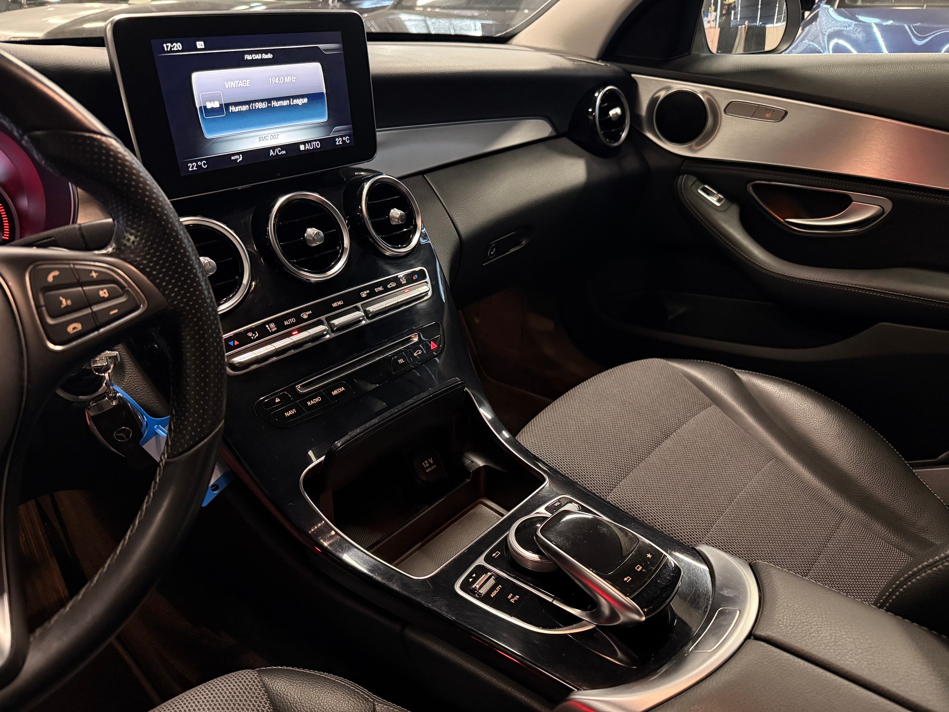 MERCEDES-BENZ C 180 Elégance 7G-Tronic / ** Frisch ab MFK & Service / 12 MT Garantie **-image-15