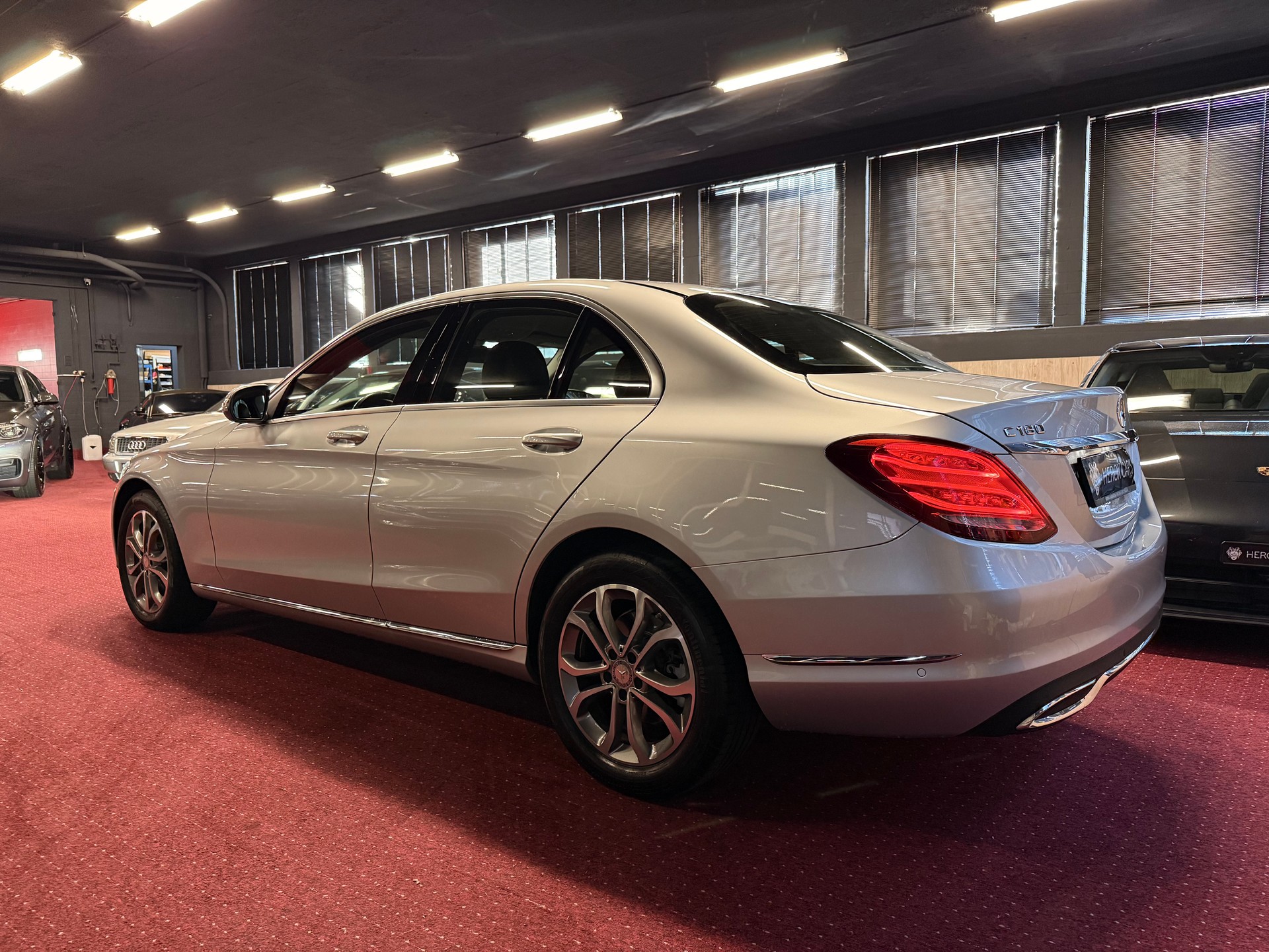 MERCEDES-BENZ C 180 Elégance 7G-Tronic / ** Frisch ab MFK & Service / 12 MT Garantie **-image-10