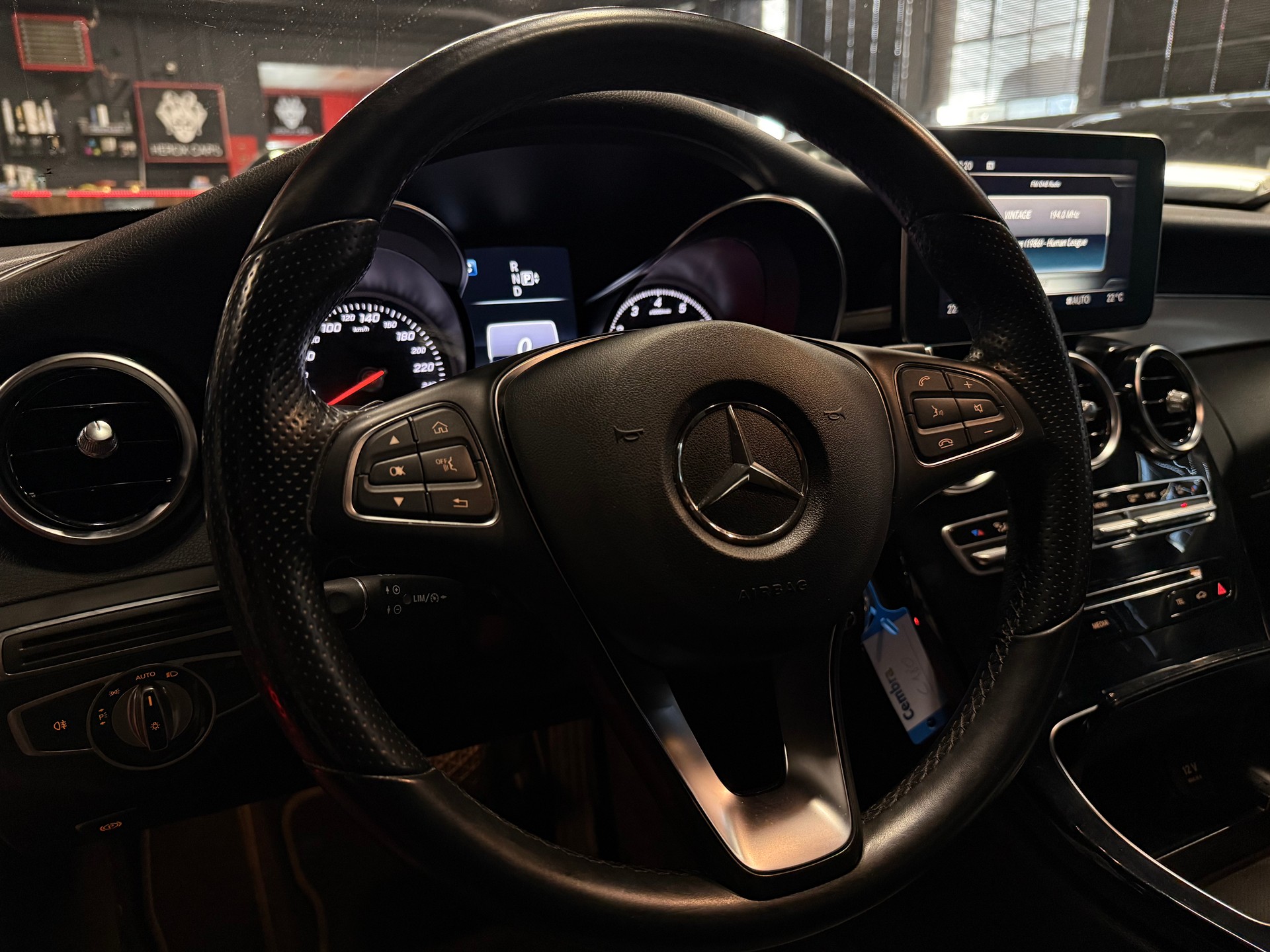 MERCEDES-BENZ C 180 Elégance 7G-Tronic / ** Frisch ab MFK & Service / 12 MT Garantie **-image-13