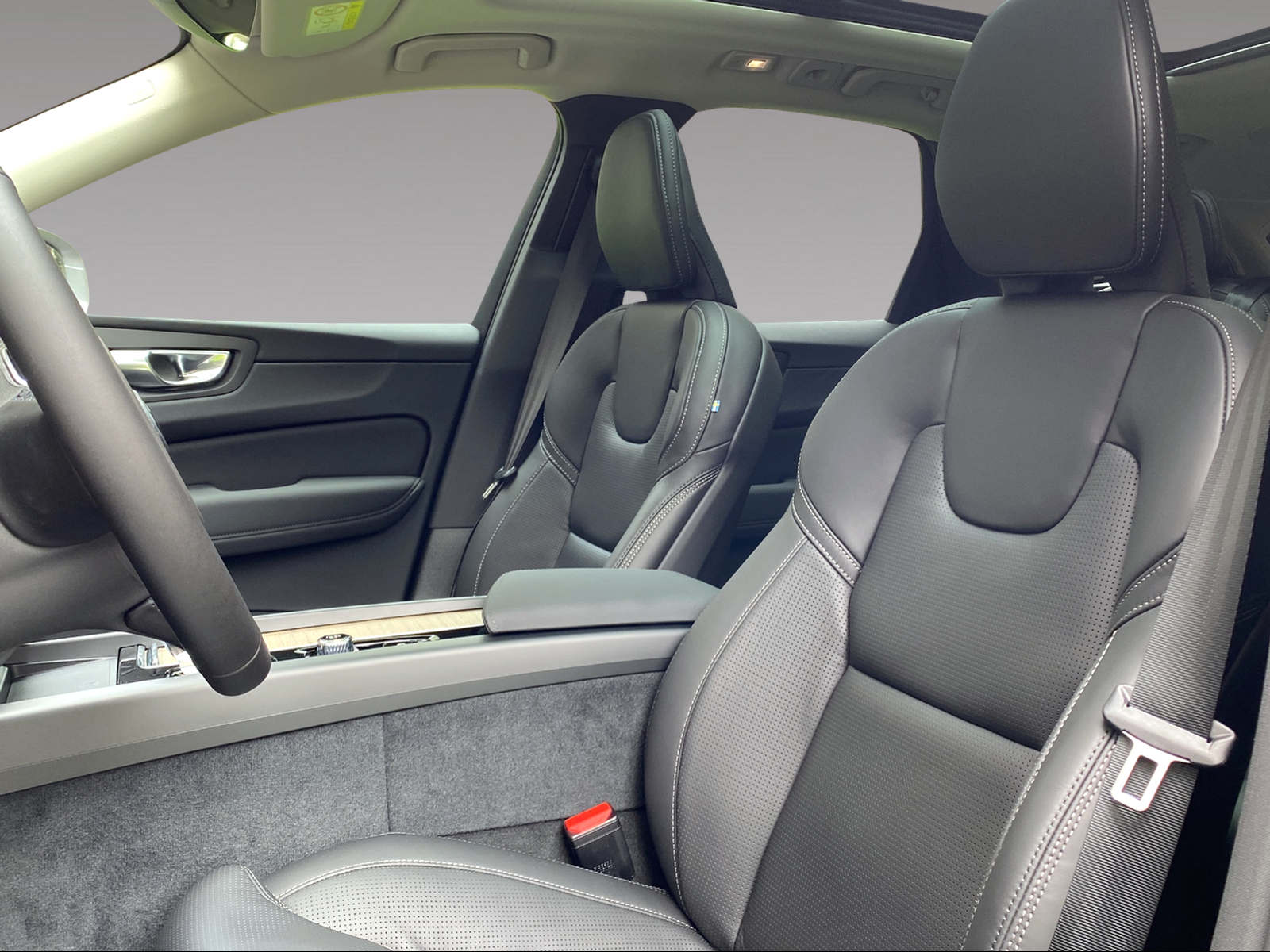 VOLVO XC60 2.0 T6 TE Ultra Bright eAWD-image-4