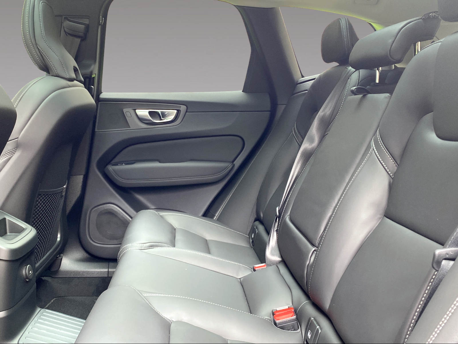 VOLVO XC60 2.0 T6 TE Ultra Bright eAWD-image-12