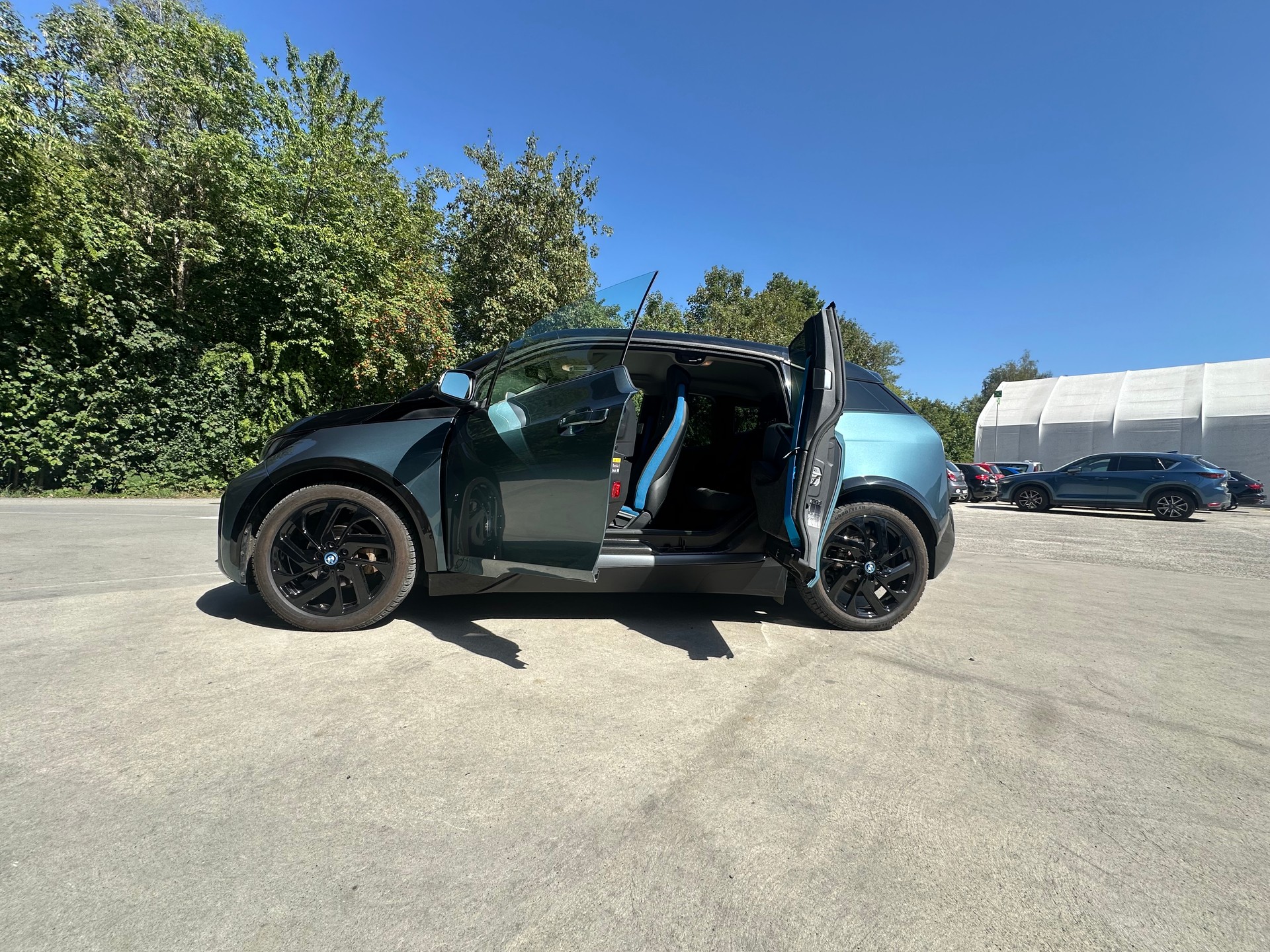BMW i3s (120Ah)-image-1