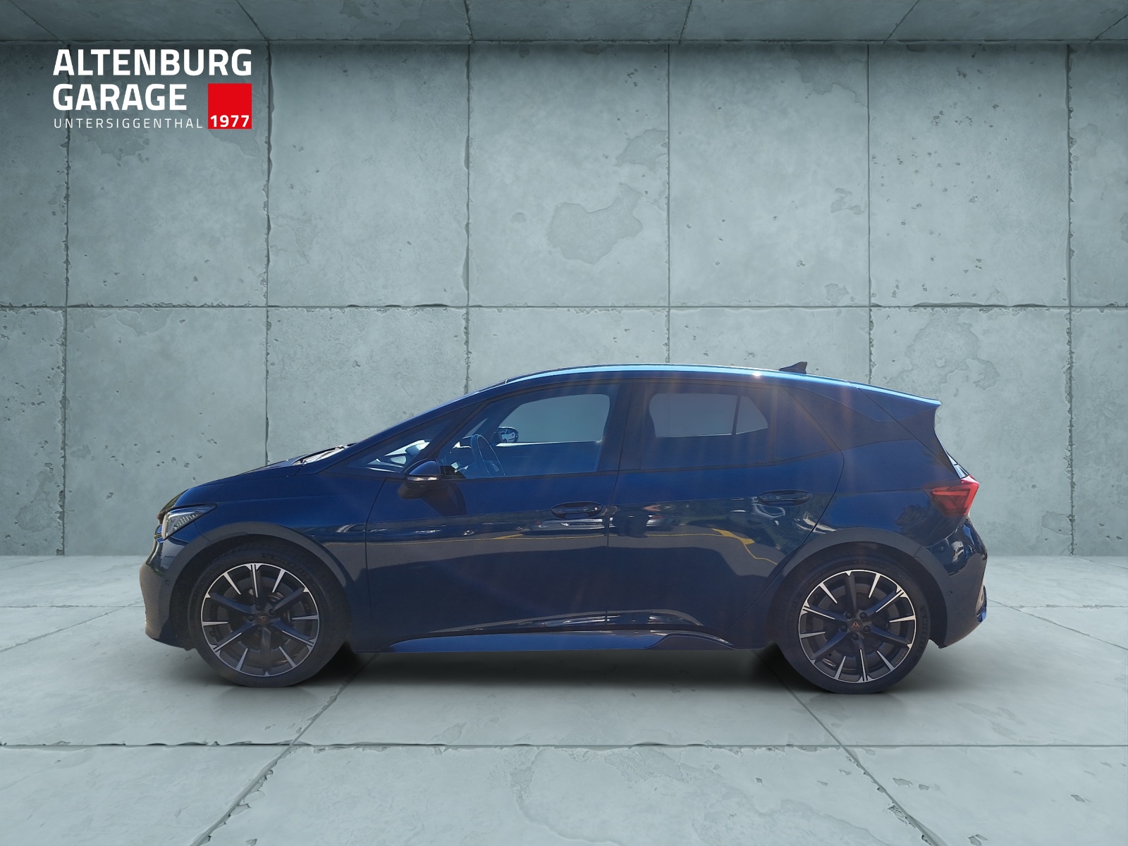 CUPRA Born 77 kWh e-Boost-showroom-element-1