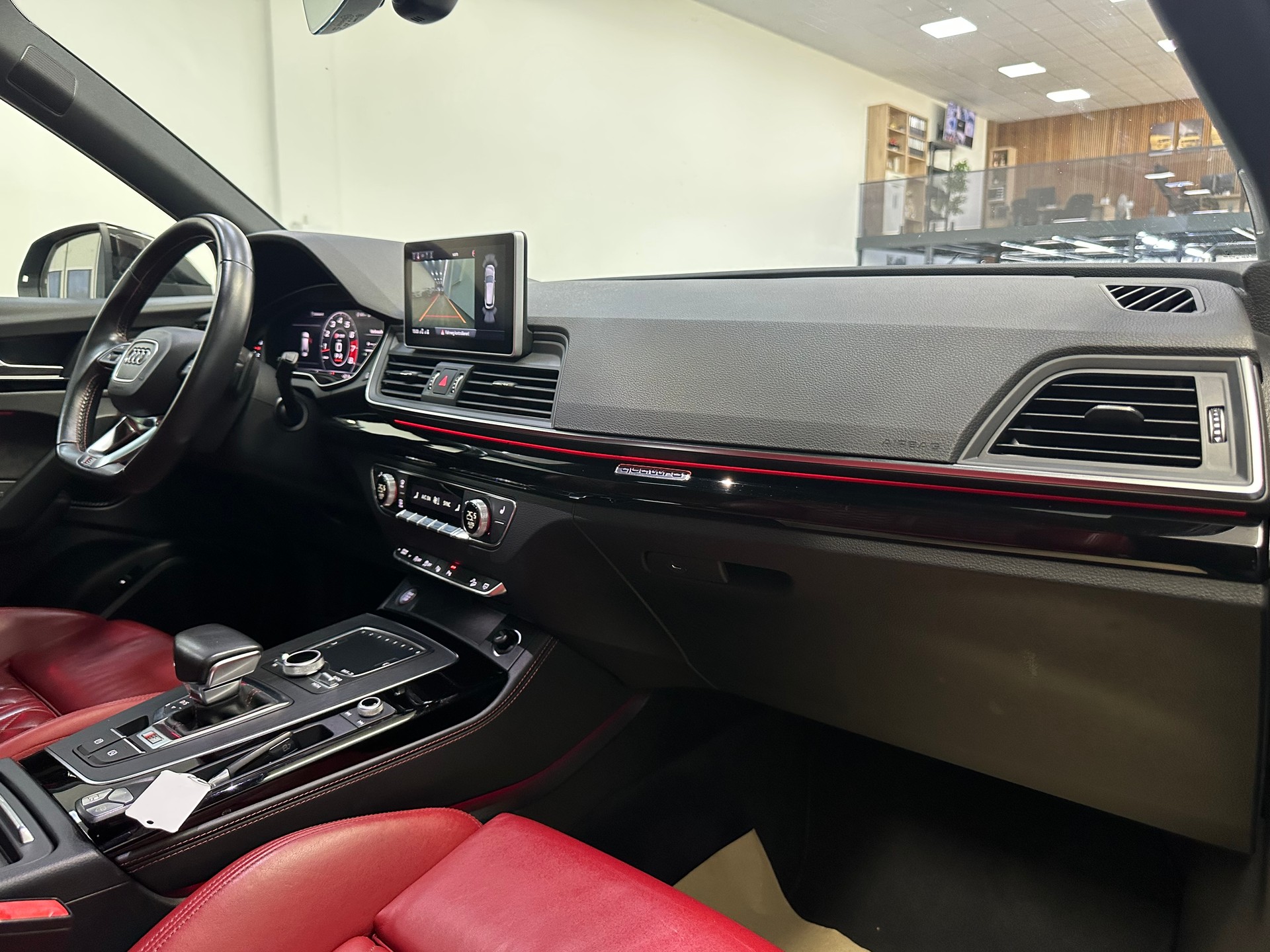 AUDI SQ5 3.0 TFSI quattro S-tronic-image-12
