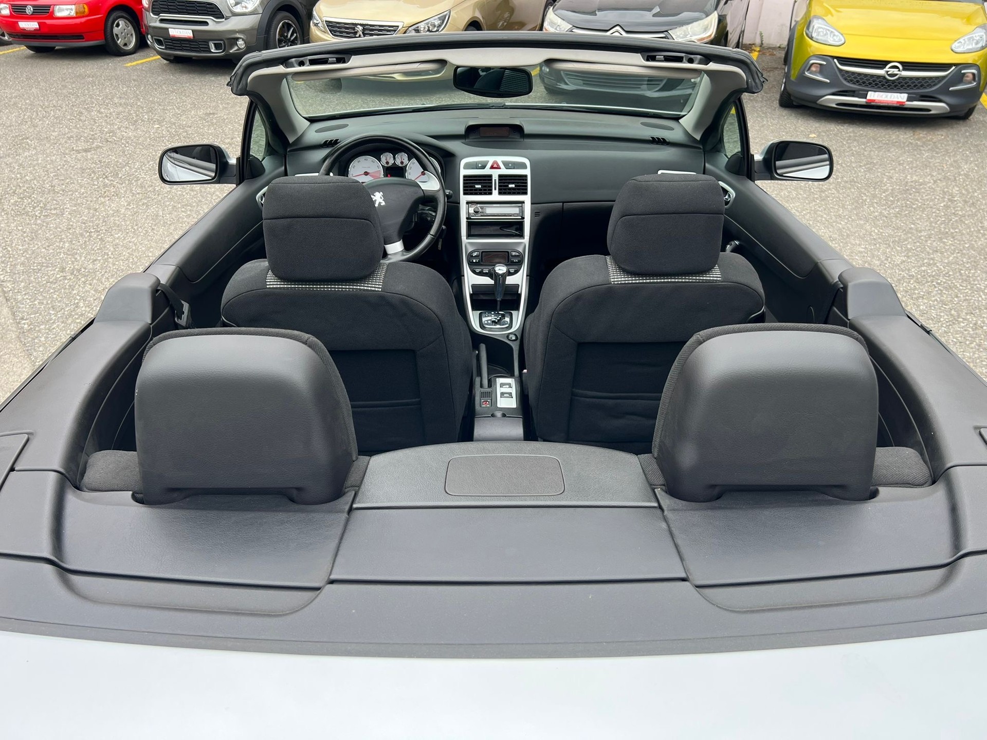 PEUGEOT 2.0i CABRIO-image-10