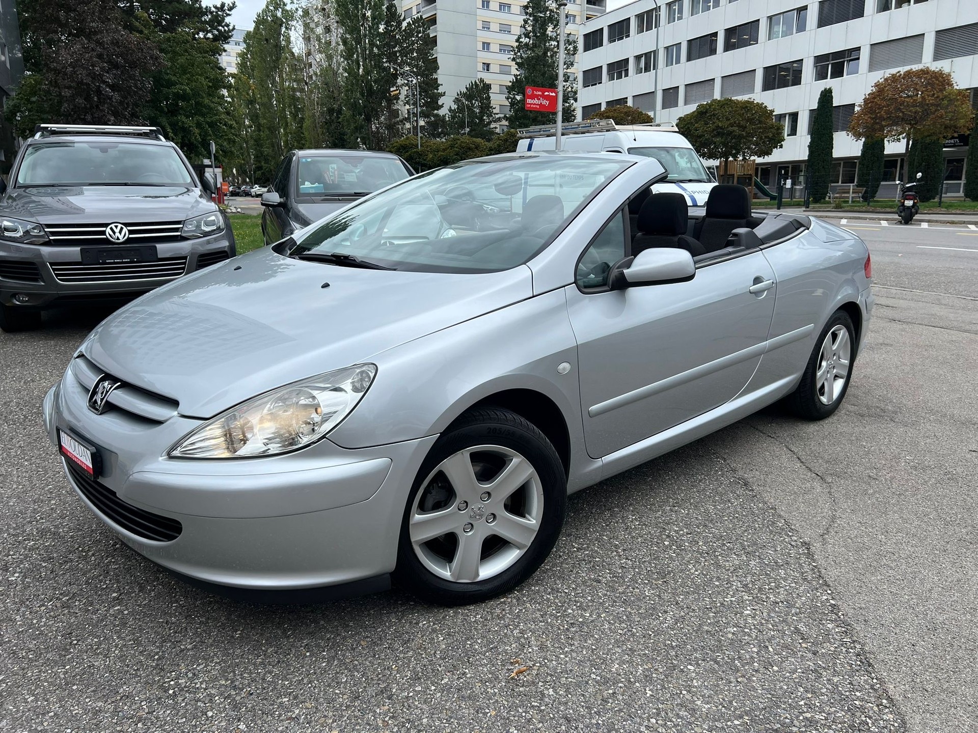 PEUGEOT 2.0i CABRIO-image-0