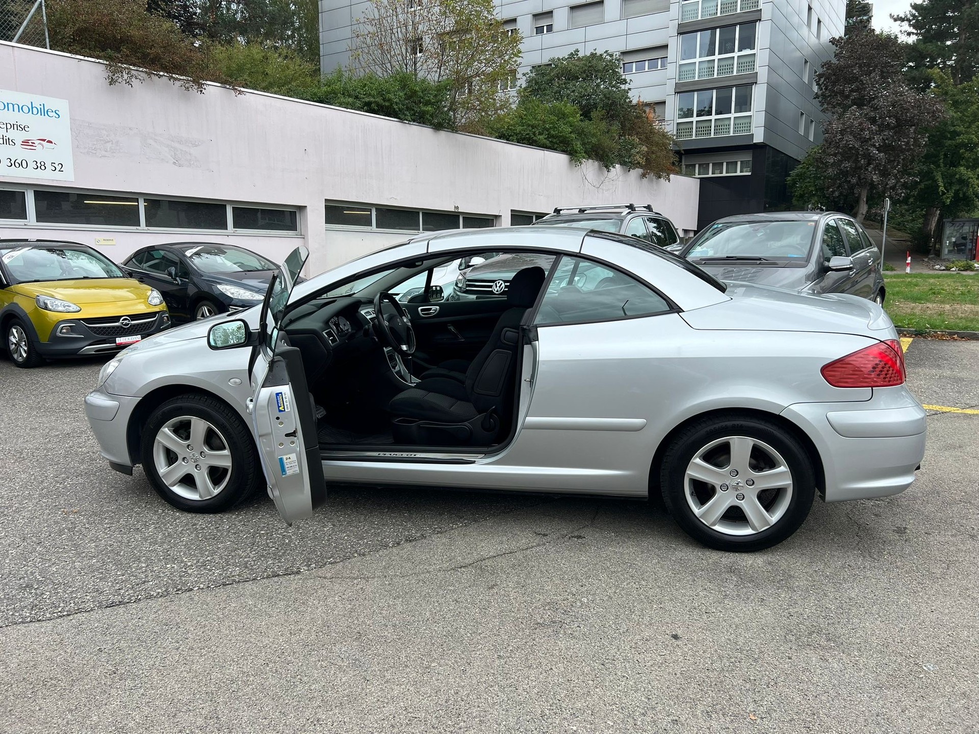 PEUGEOT 2.0i CABRIO-image-1
