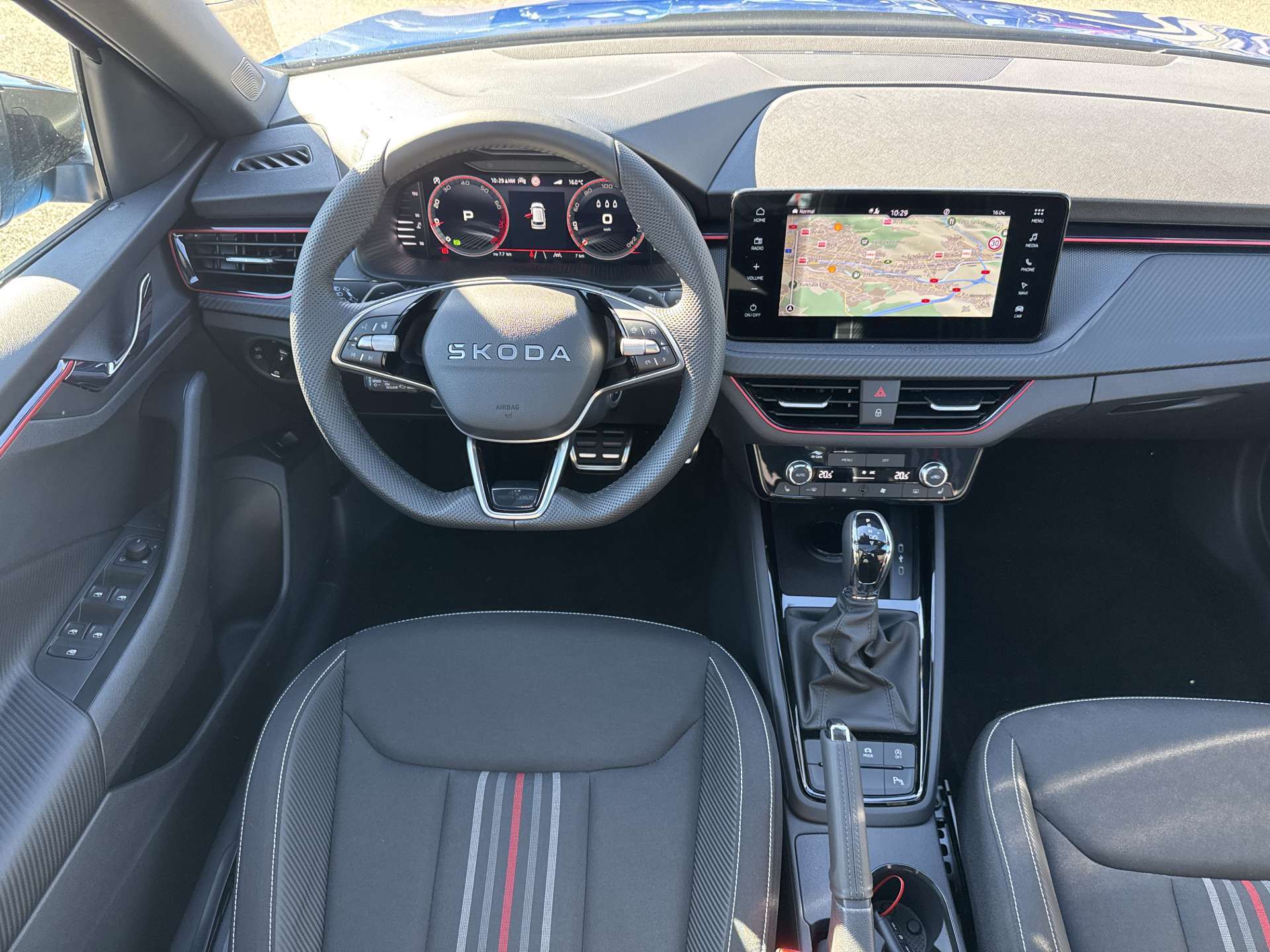 SKODA Kamiq 1.5 TSI Monte Carlo DSG-Automat-image-4