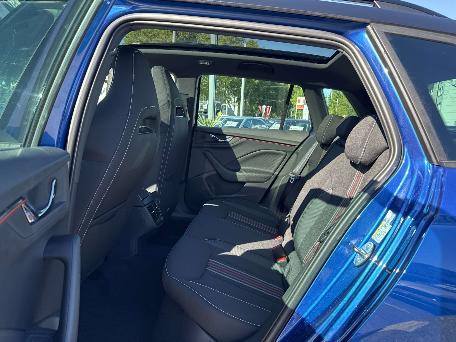 SKODA Kamiq 1.5 TSI Monte Carlo DSG-Automat-image-6