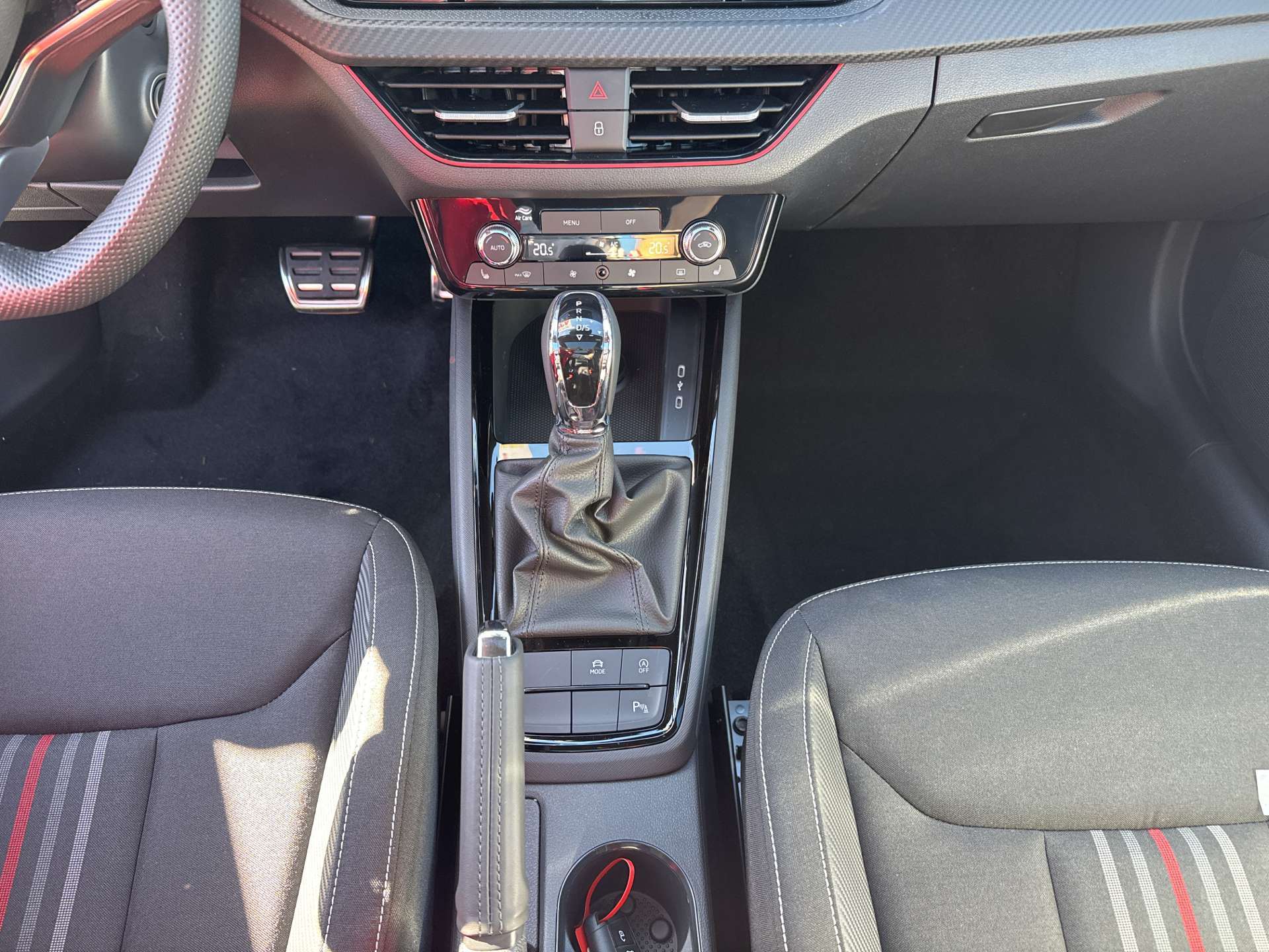 SKODA Kamiq 1.5 TSI Monte Carlo DSG-Automat-image-11