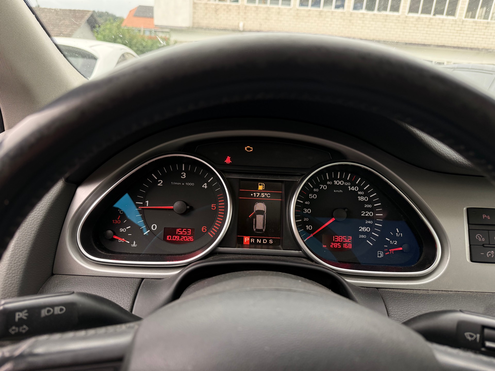 AUDI Q7 3.0 TDI quattro tiptronic / 7 Sitze / Diesel-image-5
