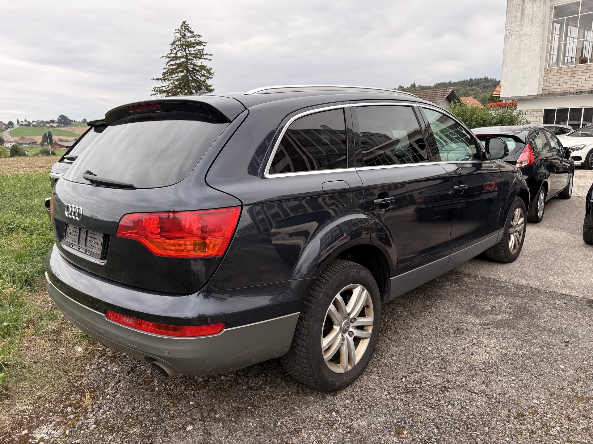 AUDI Q7 3.0 TDI quattro tiptronic / 7 Sitze / Diesel-image-2