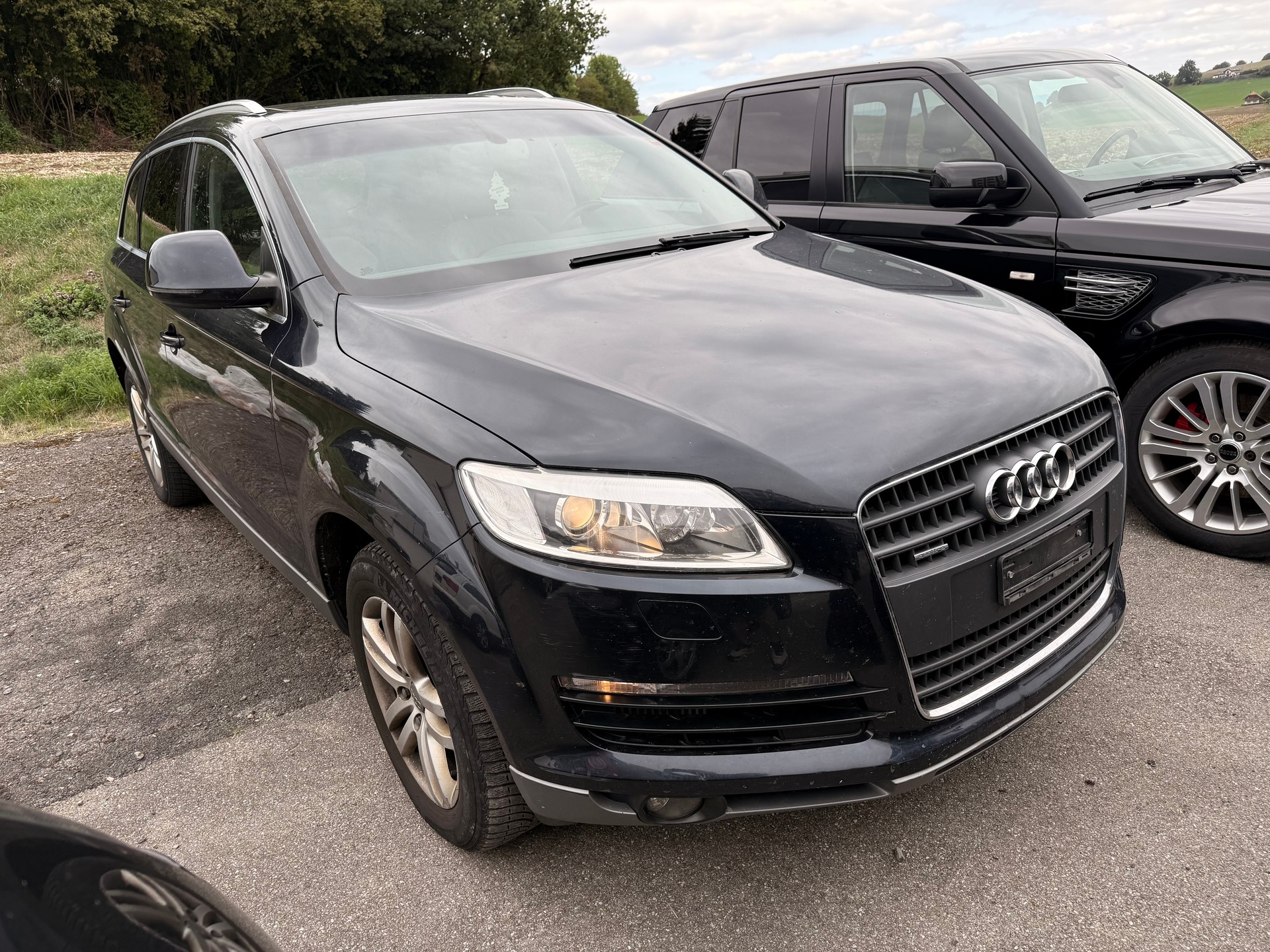 AUDI Q7 3.0 TDI quattro tiptronic / 7 Sitze / Diesel-image-1