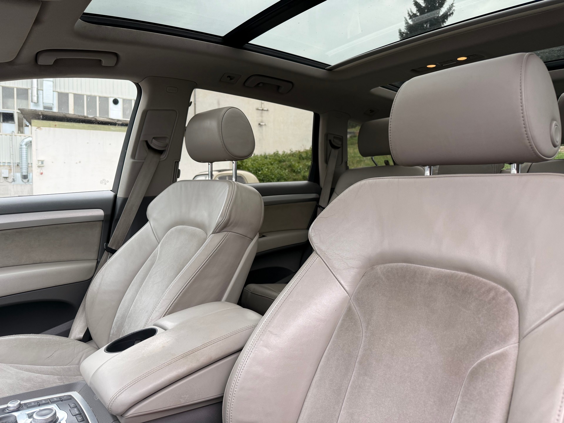 AUDI Q7 3.0 TDI quattro tiptronic / 7 Sitze / Diesel-image-7