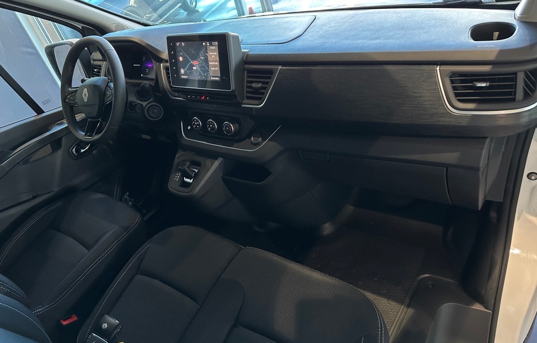 RENAULT Trafic Blue dCi 170 Passenger Techno EDC-image-10