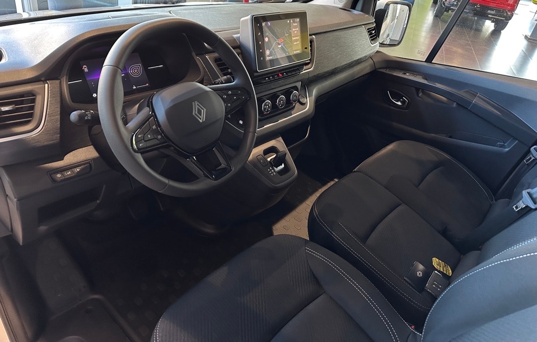 RENAULT Trafic Blue dCi 170 Passenger Techno EDC-image-8
