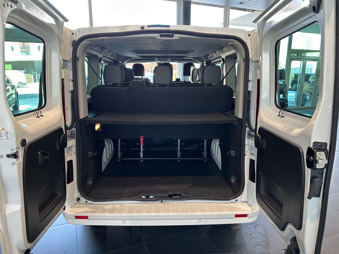 RENAULT Trafic Blue dCi 170 Passenger Techno EDC-image-6