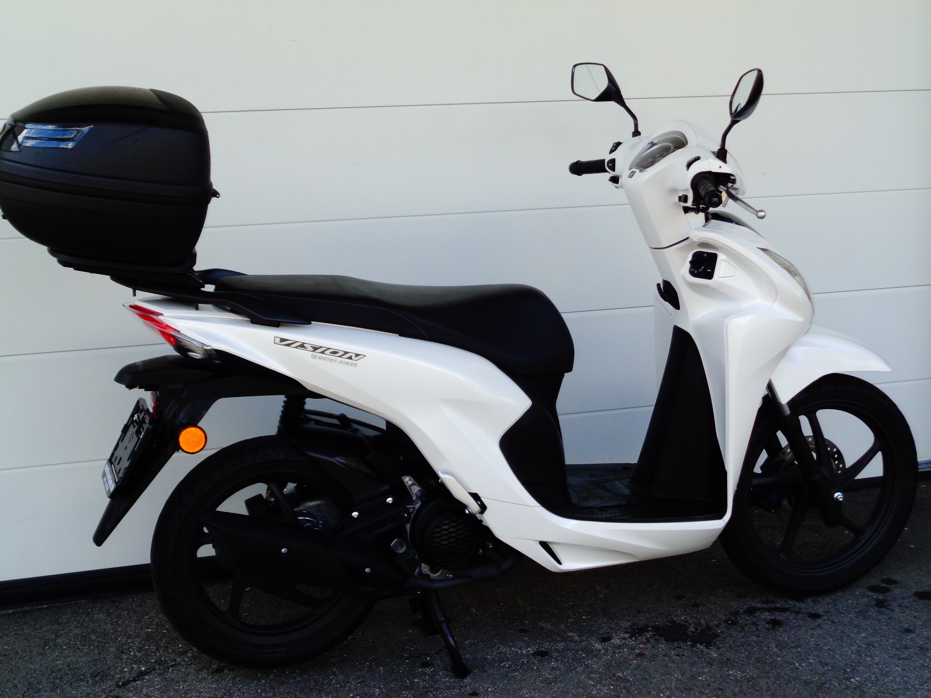 HONDA NSC Vision 110-showroom-element-2