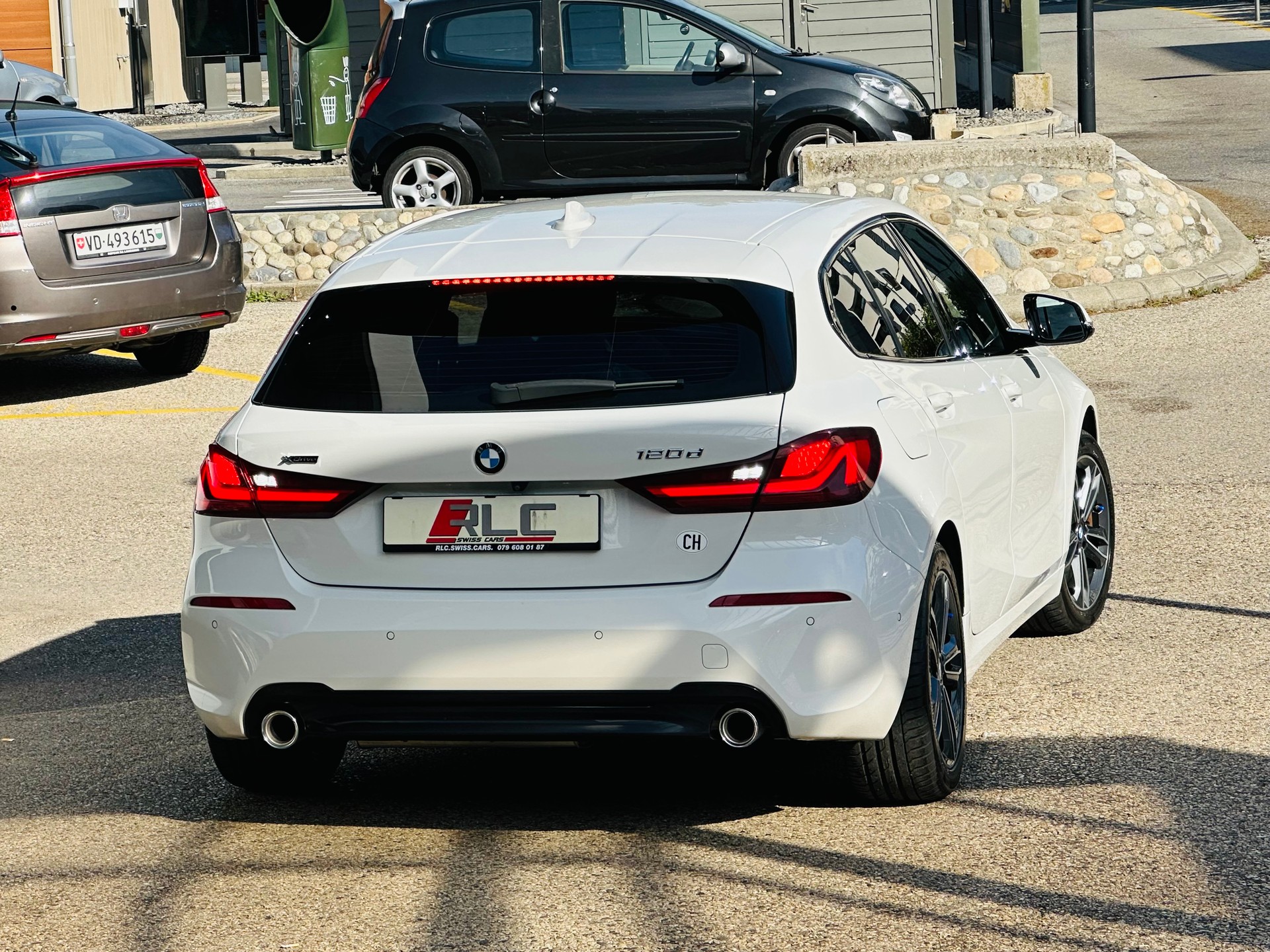 BMW 120d xDrive Steptronic Sport Line-image-10