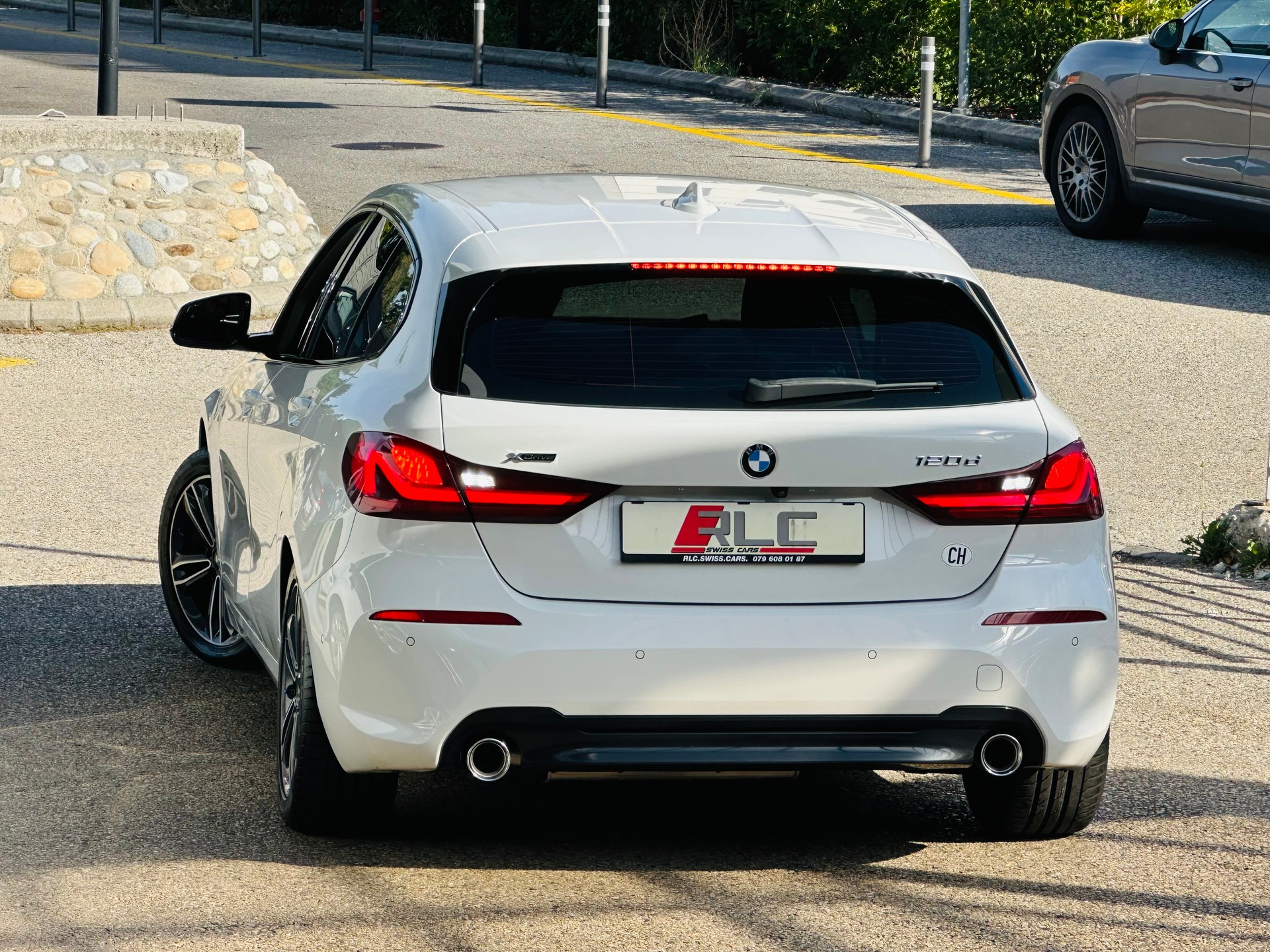 BMW 120d xDrive Steptronic Sport Line-image-7