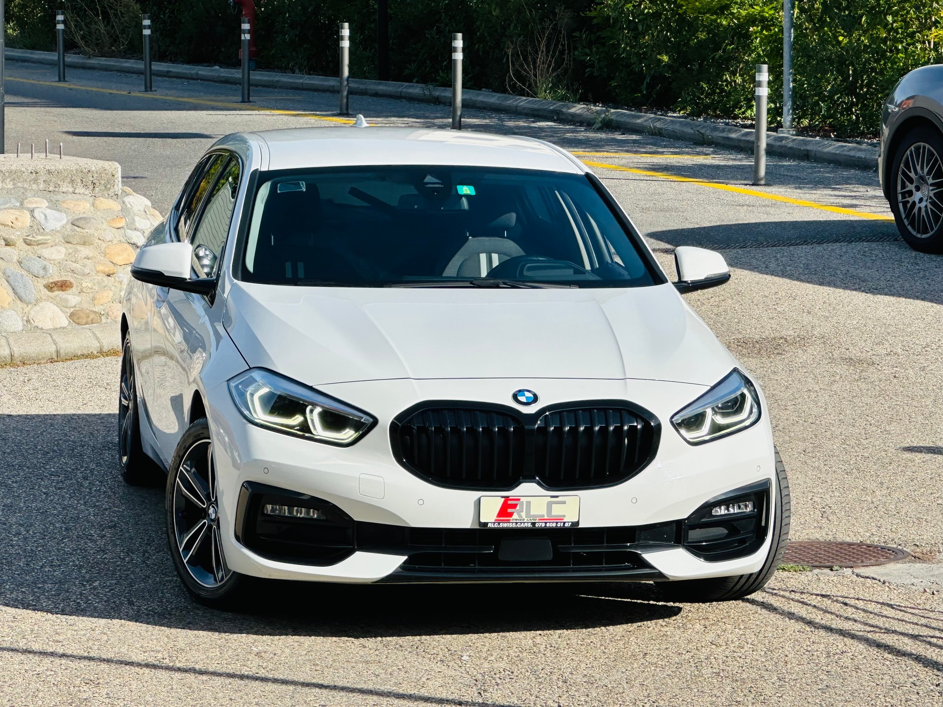 BMW 120d xDrive Steptronic Sport Line-image-2