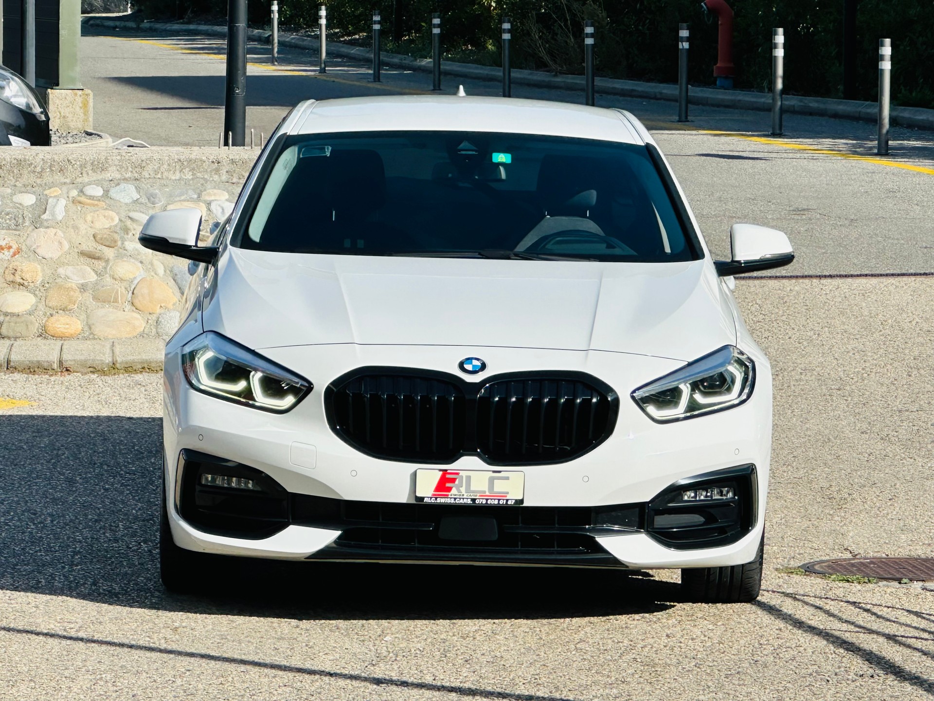 BMW 120d xDrive Steptronic Sport Line-image-4