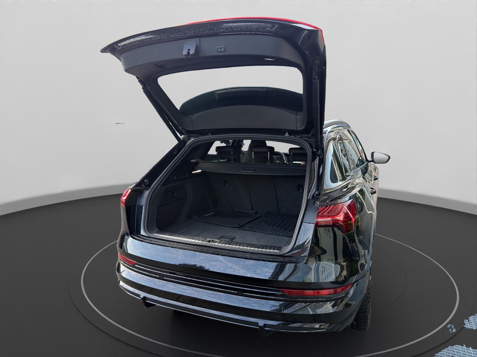 AUDI e-tron 55 S Line Black Edition quattro-image-11