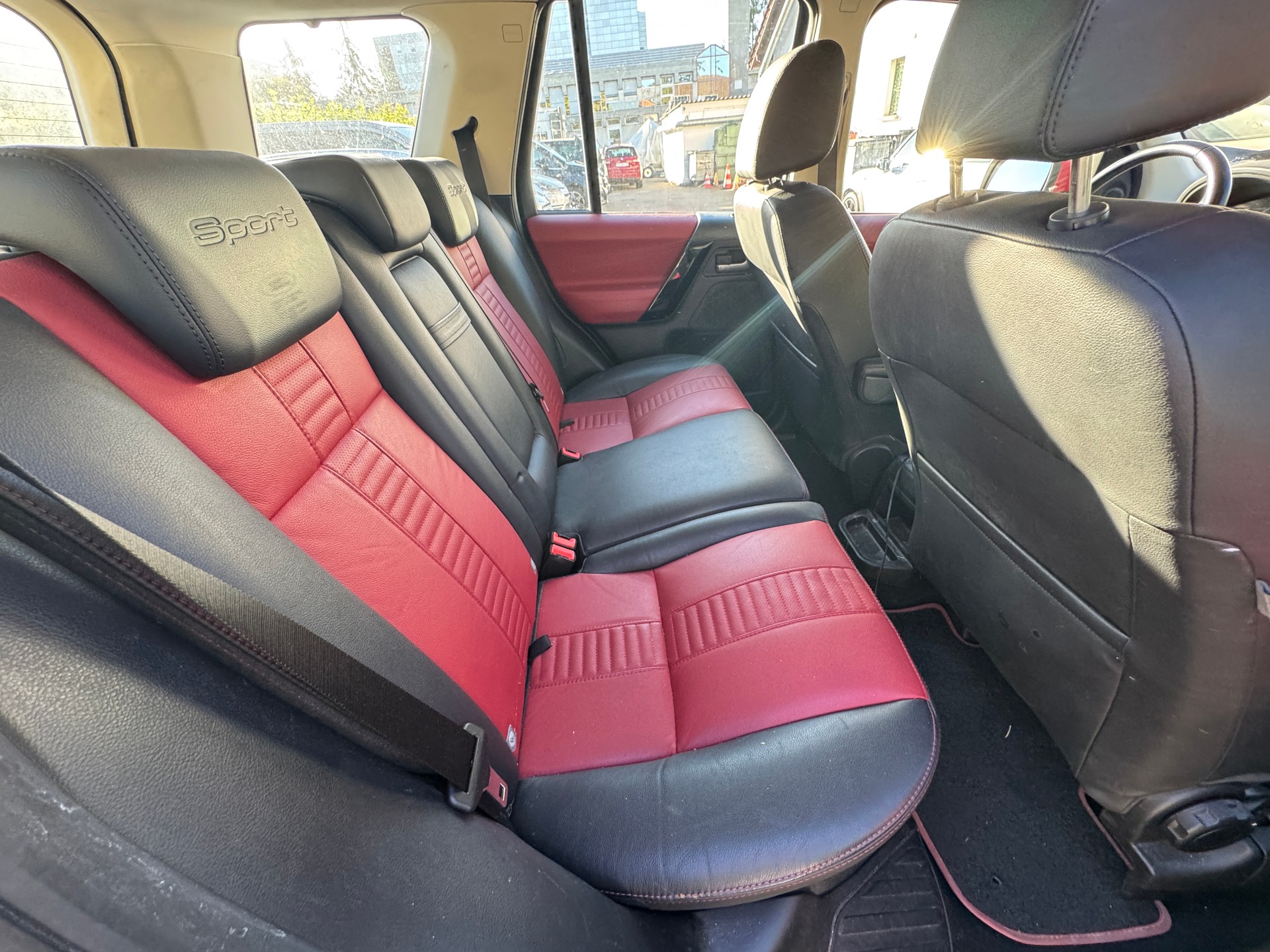 LAND ROVER Freelander 2.2 SD4 Sport Automatic-image-9