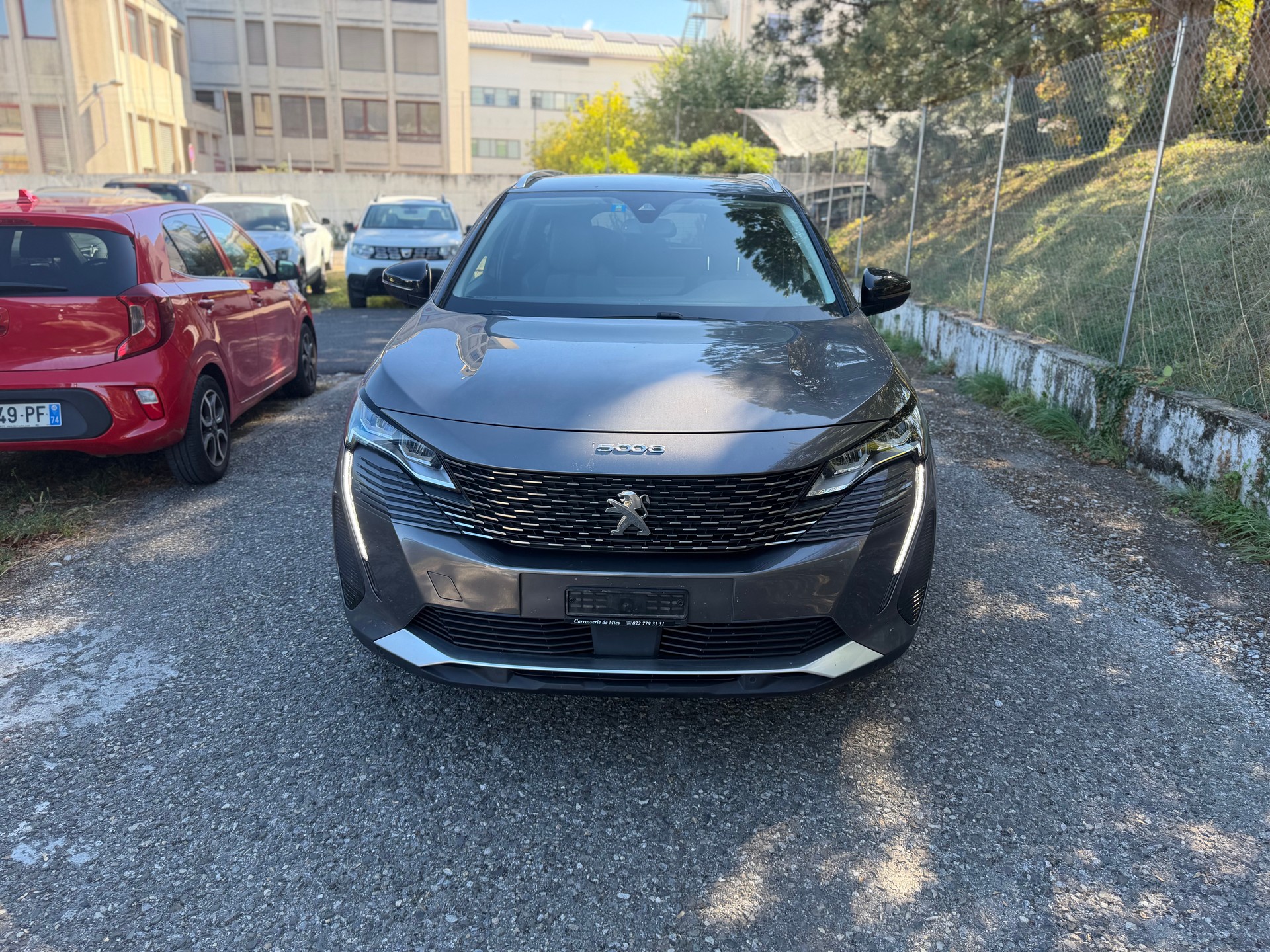 PEUGEOT 5008 1.2 Pure Tech Allure Pack EAT8-image-0