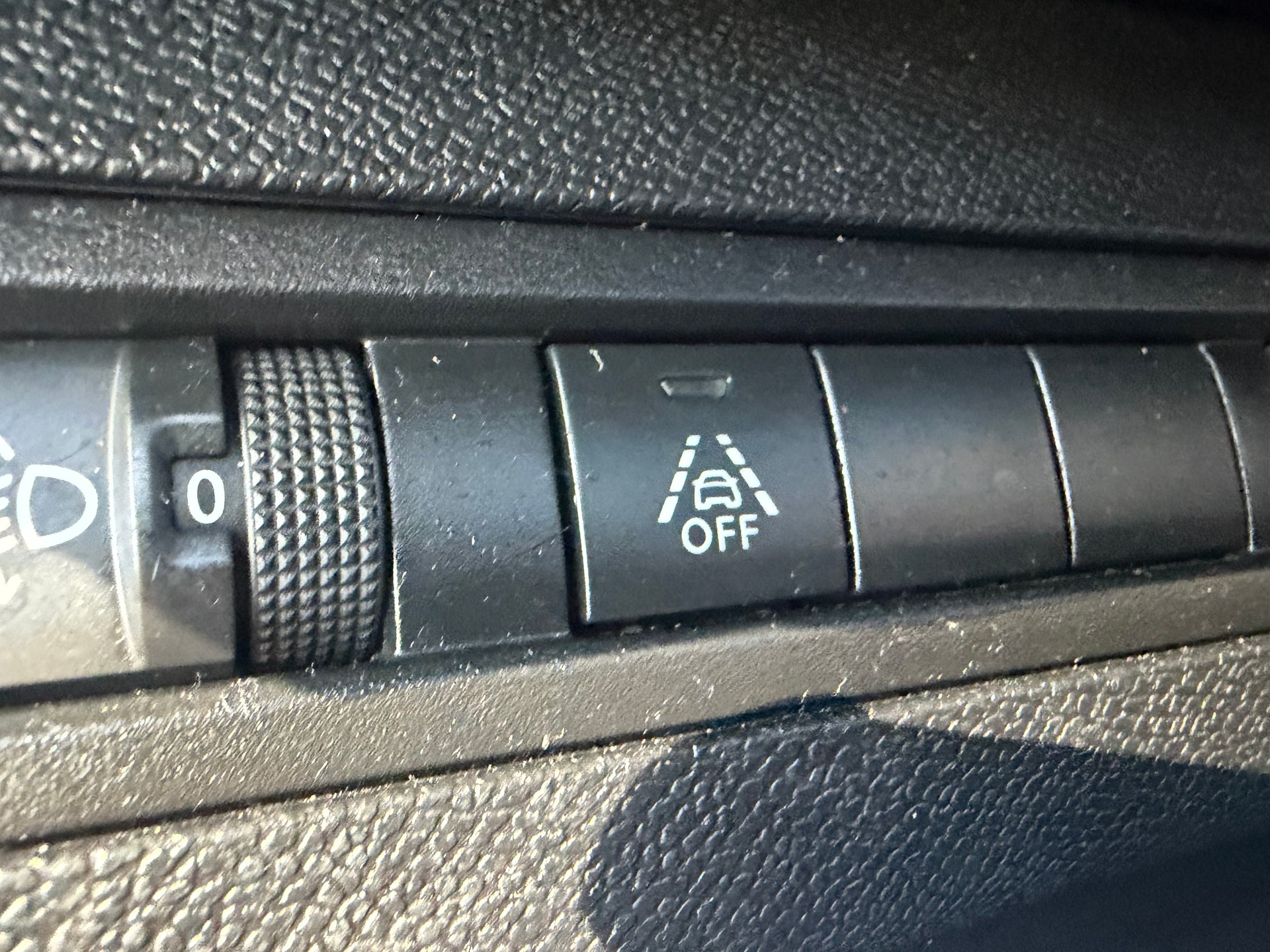 PEUGEOT 5008 1.2 Pure Tech Allure Pack EAT8-image-14