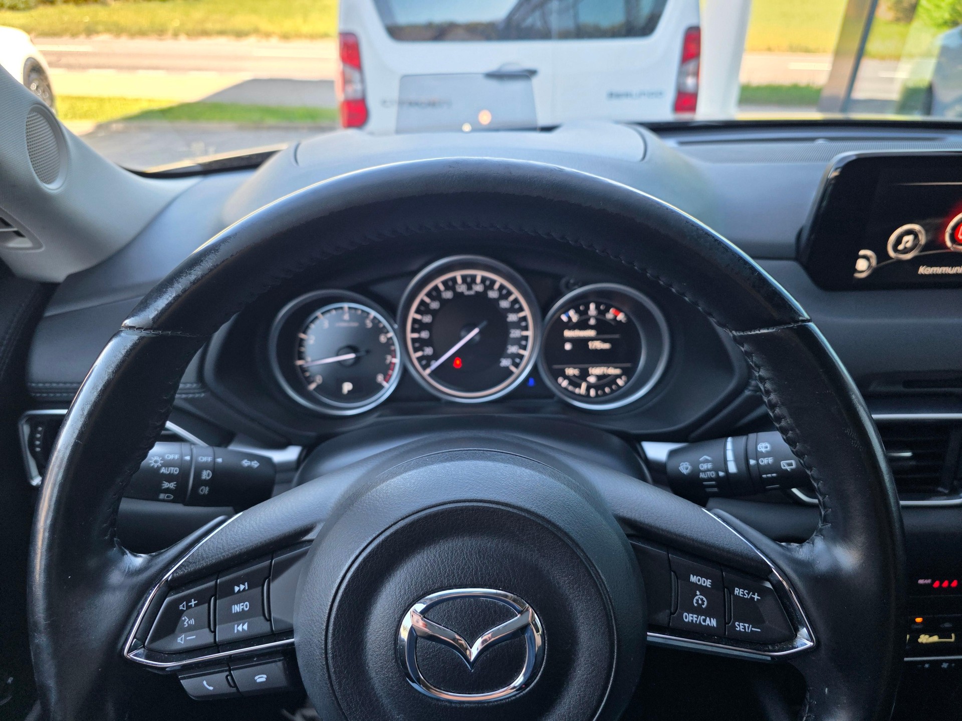 MAZDA CX-5 2.0 Ambition AWD-image-13