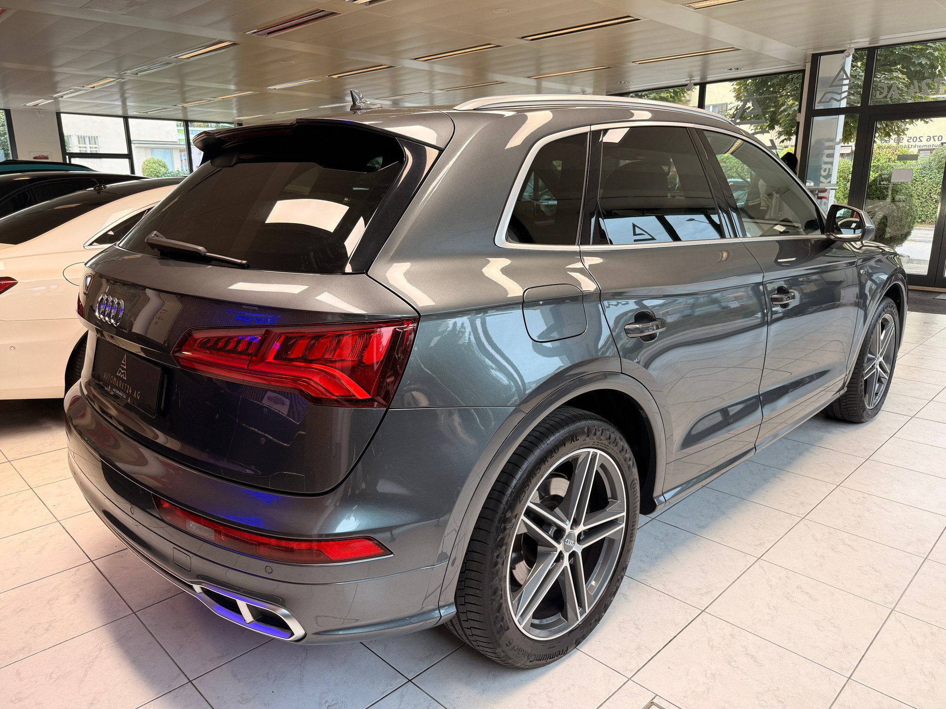 AUDI SQ5 3.0 V6 TFSI !! Standheizung & Anhängerkupplung !! quattro T-Tronic-image-15