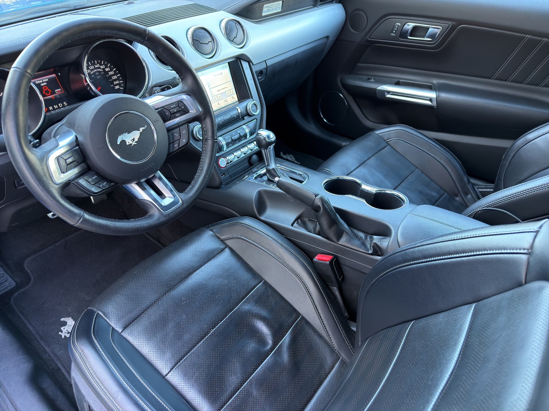 FORD Mustang Fastback 2.3 Automat-image-11