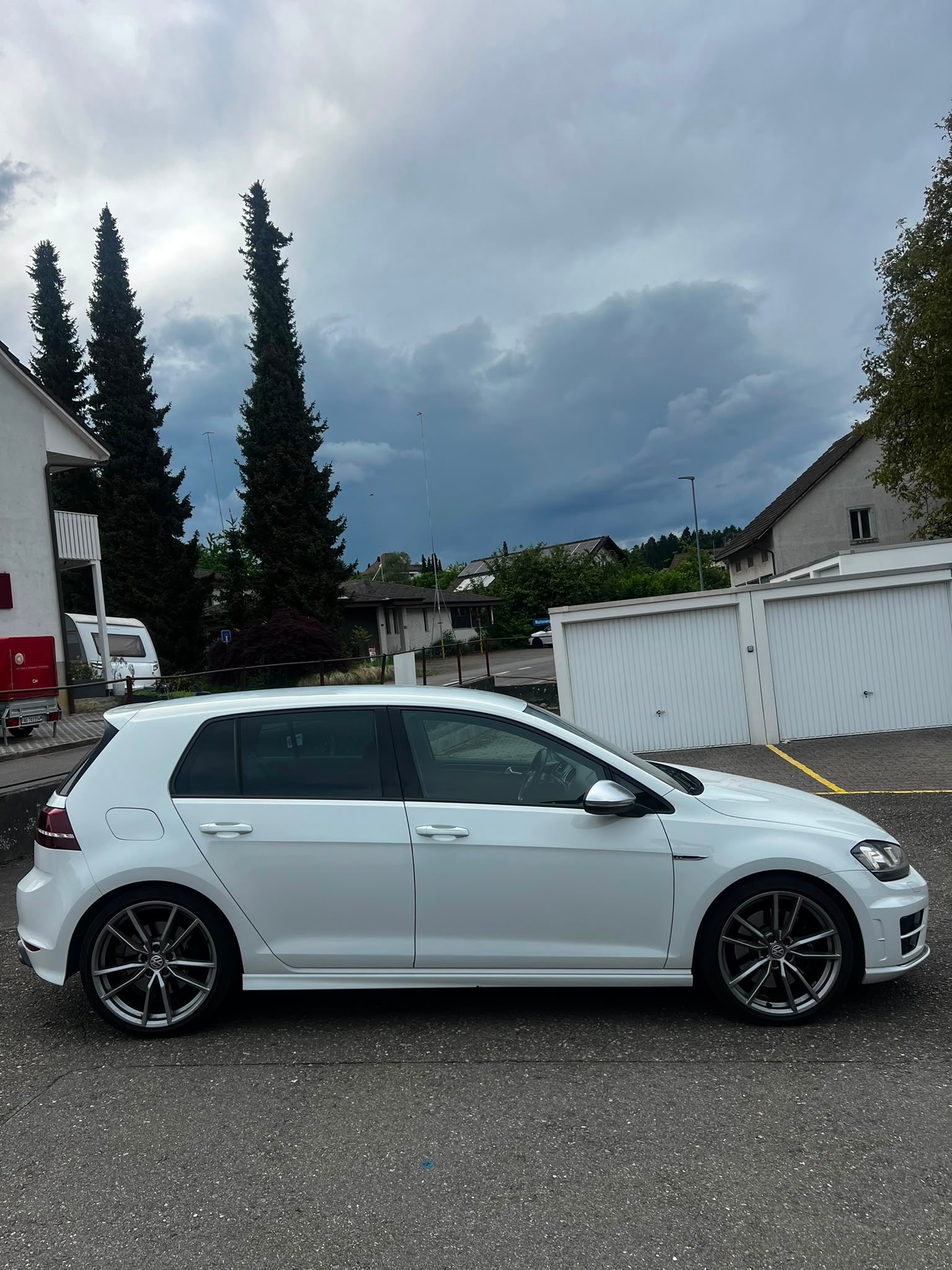 VW Golf 2.0 TSI R 4Motion DSG-image-7