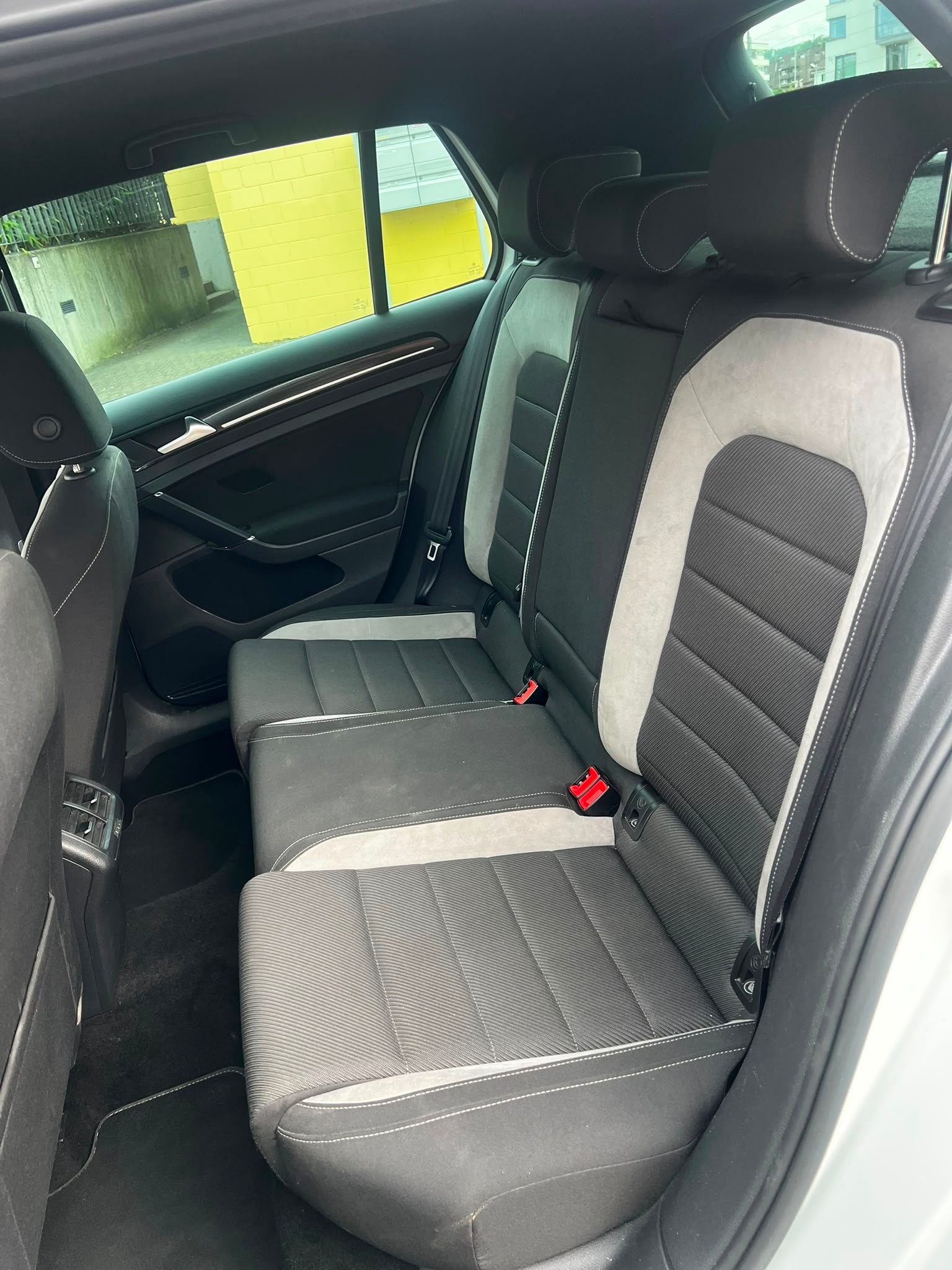 VW Golf 2.0 TSI R 4Motion DSG-image-14