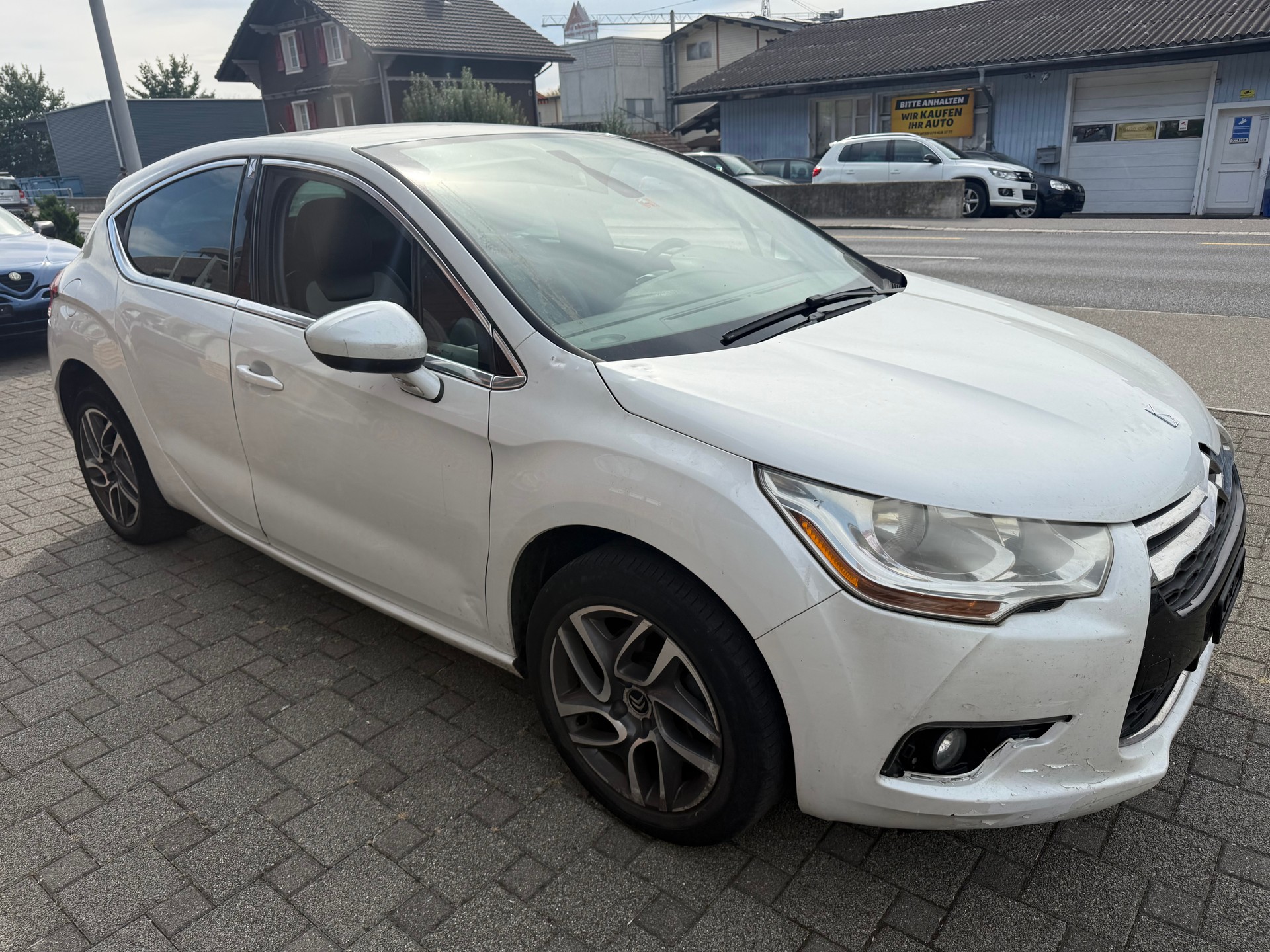 DS AUTOMOBILES DS4 1.6 THP SO Chic Automatic-image-2