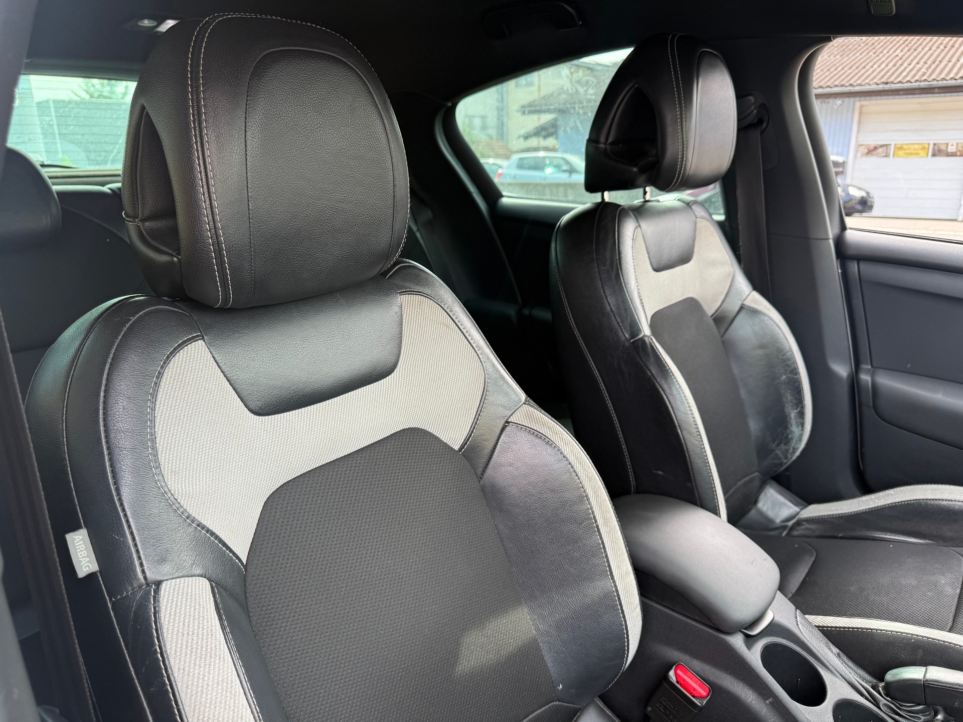 DS AUTOMOBILES DS4 1.6 THP SO Chic Automatic-image-9