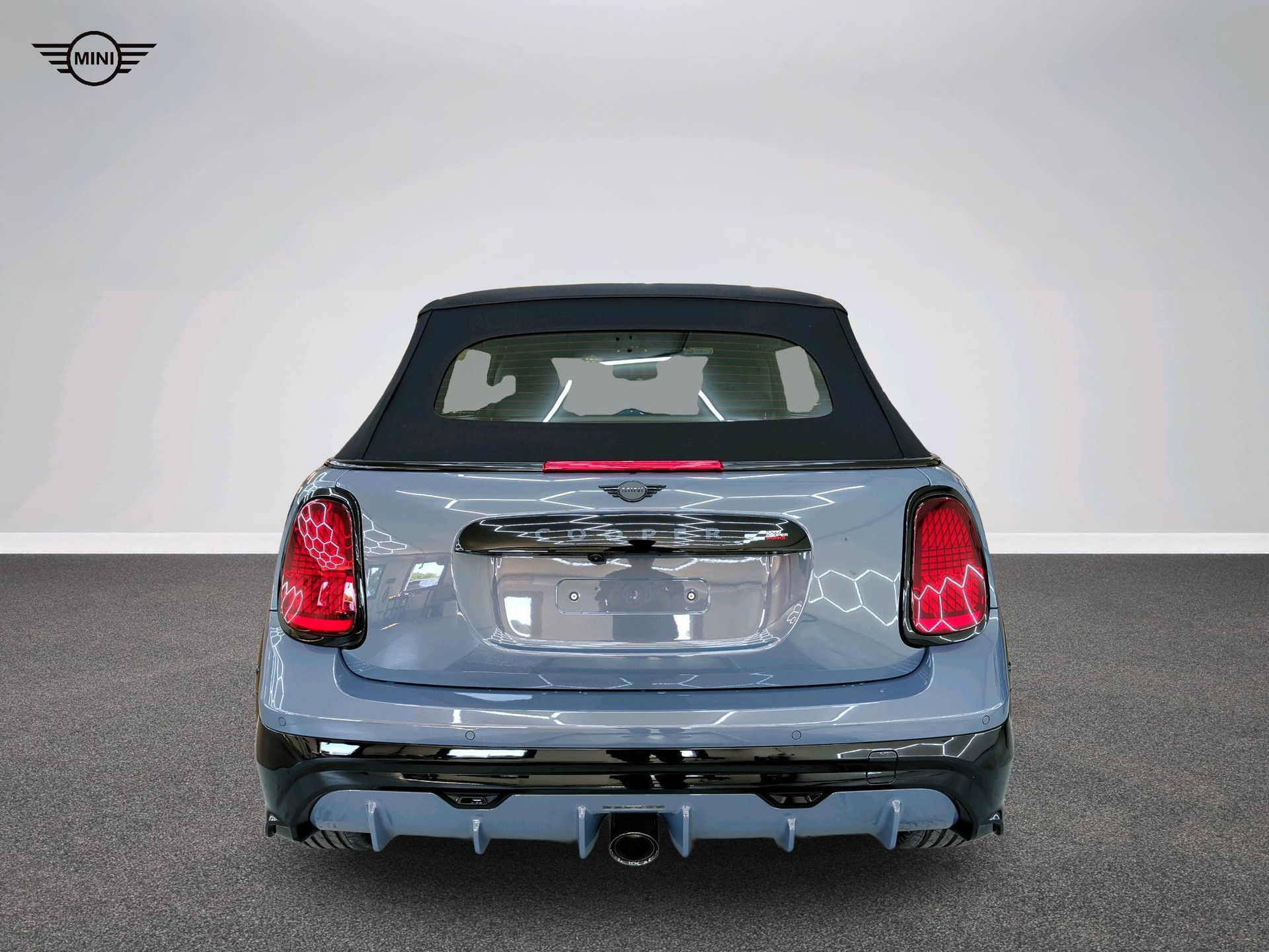 MINI John Cooper Works Cabrio-image-14