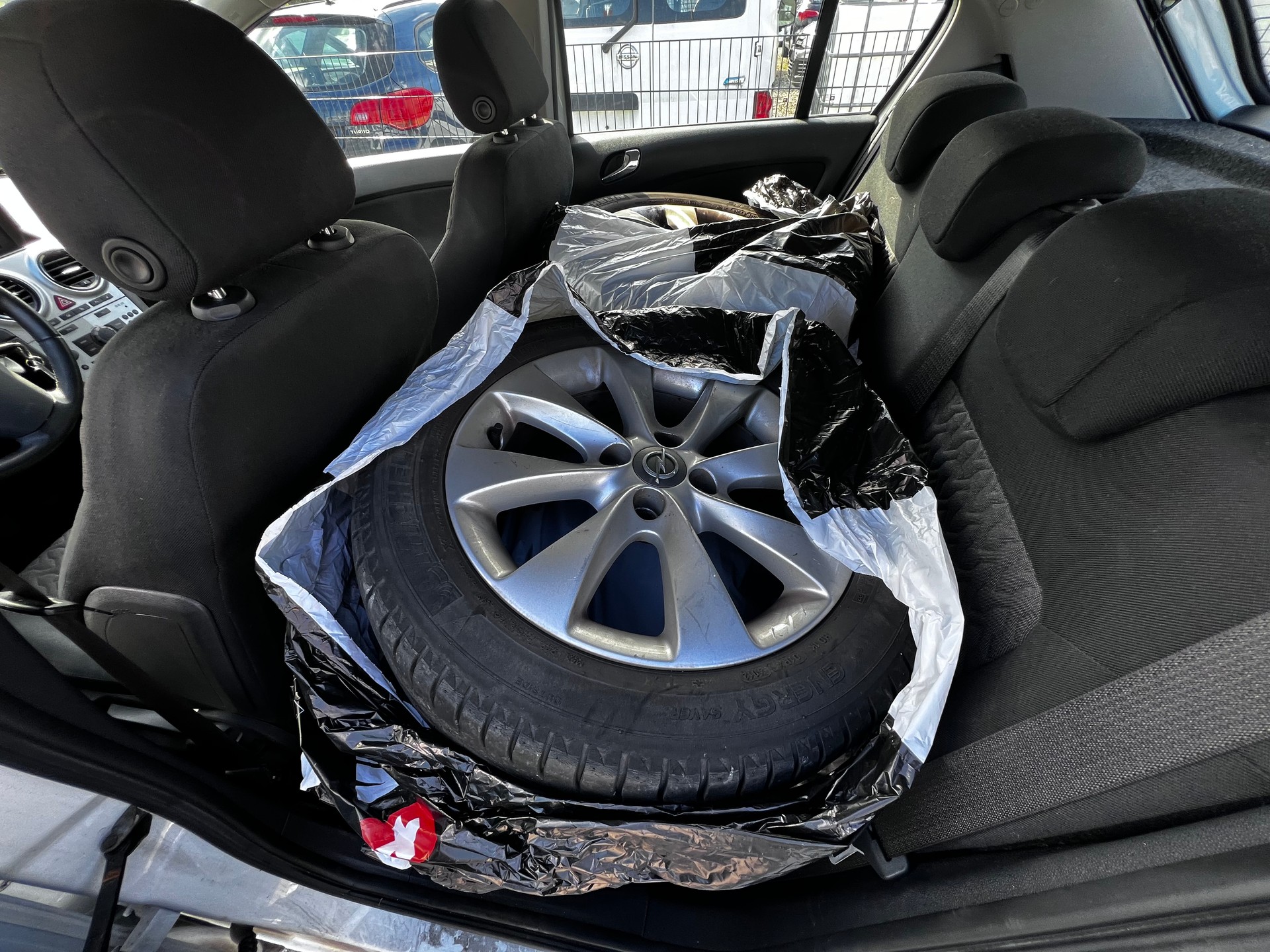 OPEL Corsa 1.4 TP Anniversary Edition-image-9