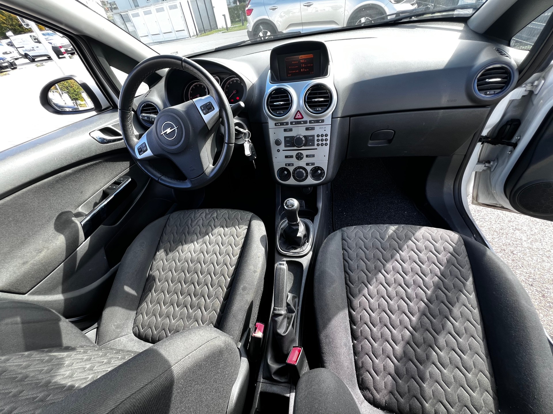 OPEL Corsa 1.4 TP Anniversary Edition-image-8