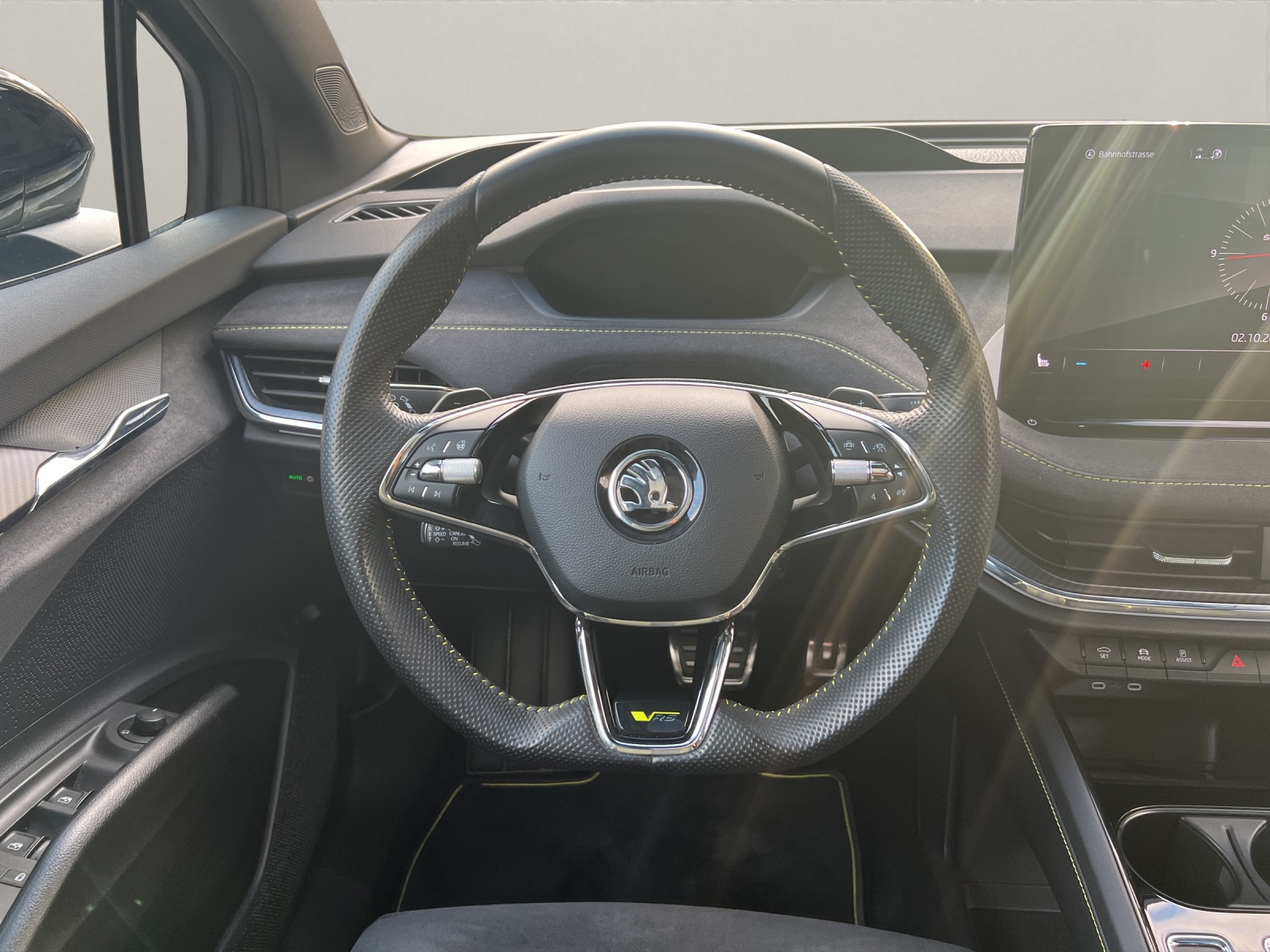SKODA Enyaq Coupé iV RS 4x4-image-9