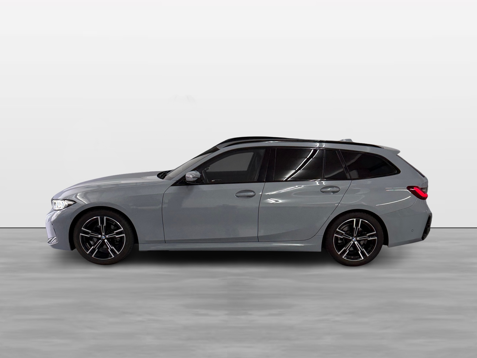 BMW 318i Touring Steptronic M Sport-image-2