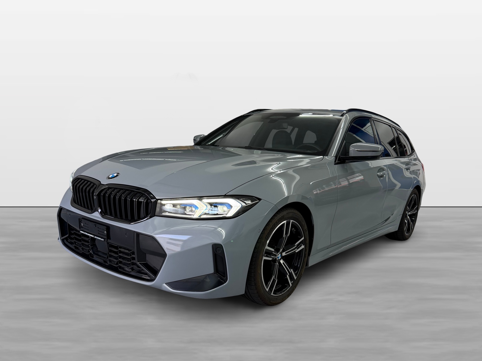 BMW 318i Touring Steptronic M Sport-image-1