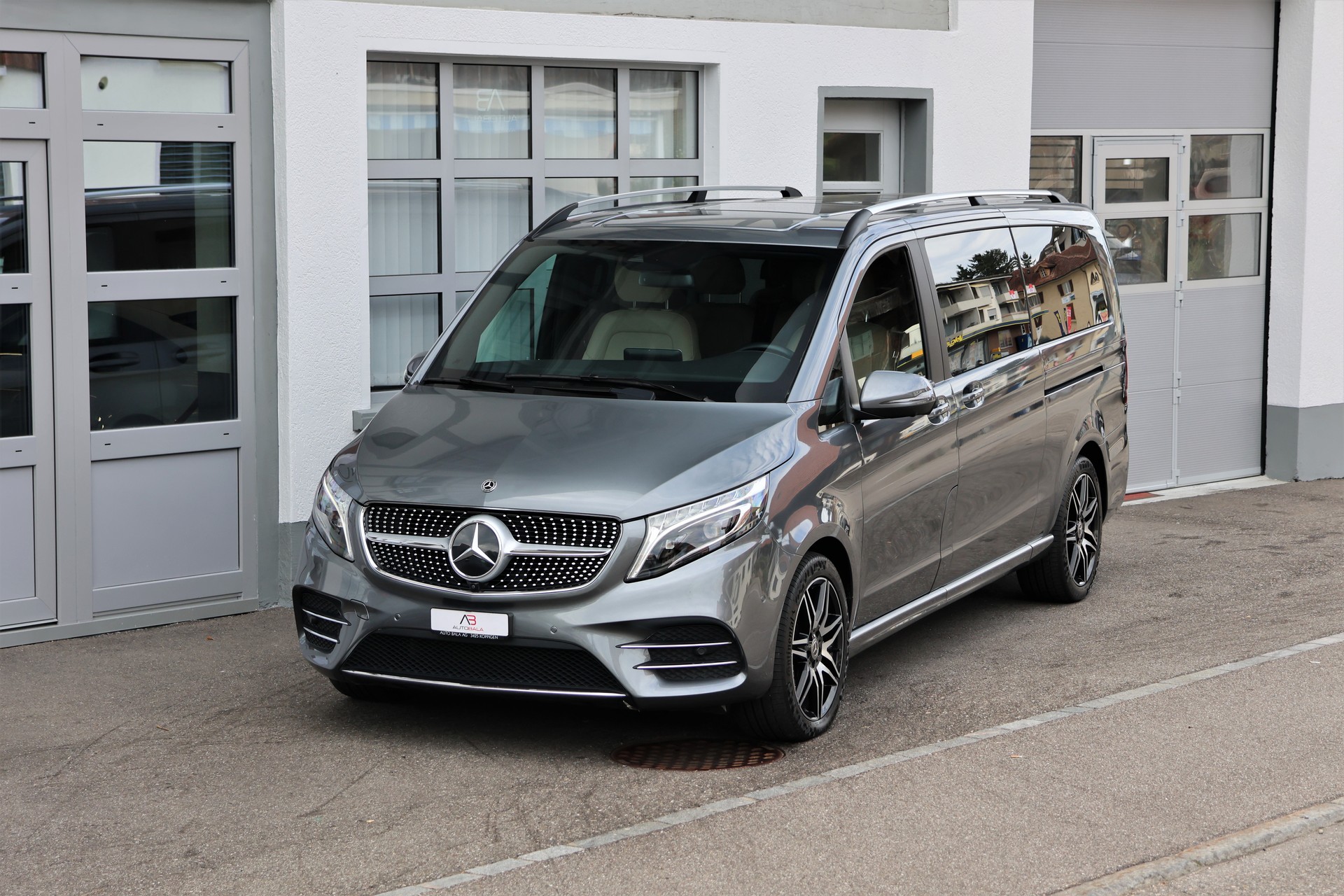 MERCEDES-BENZ V 300 d extralang Avantgarde 4Matic 9G-Tronic (CH)-image-0