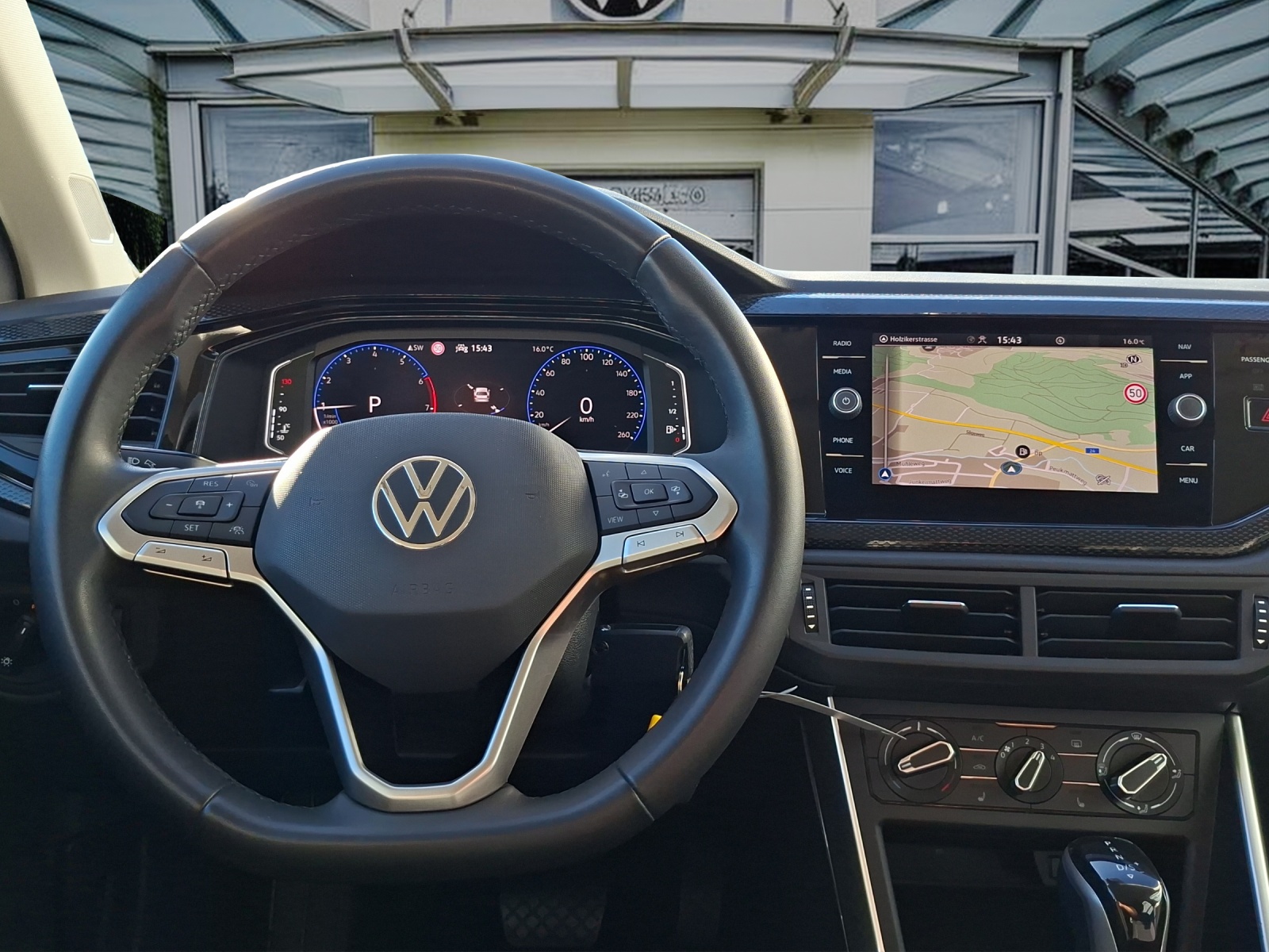 VW Polo 1.0 TSI Life DSG-image-13