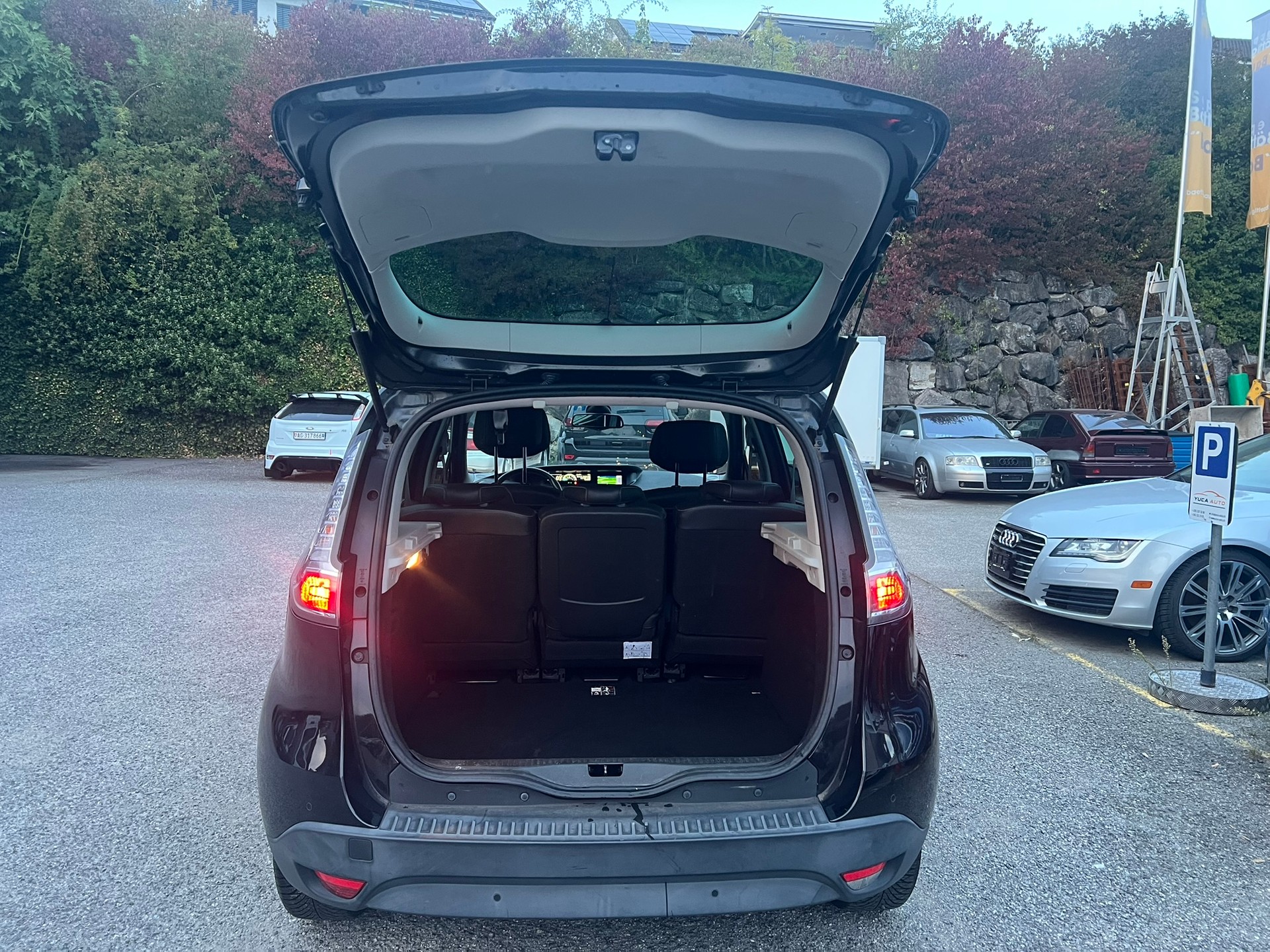 RENAULT Scénic 1.5 dCi Bose Edition EDC-image-8