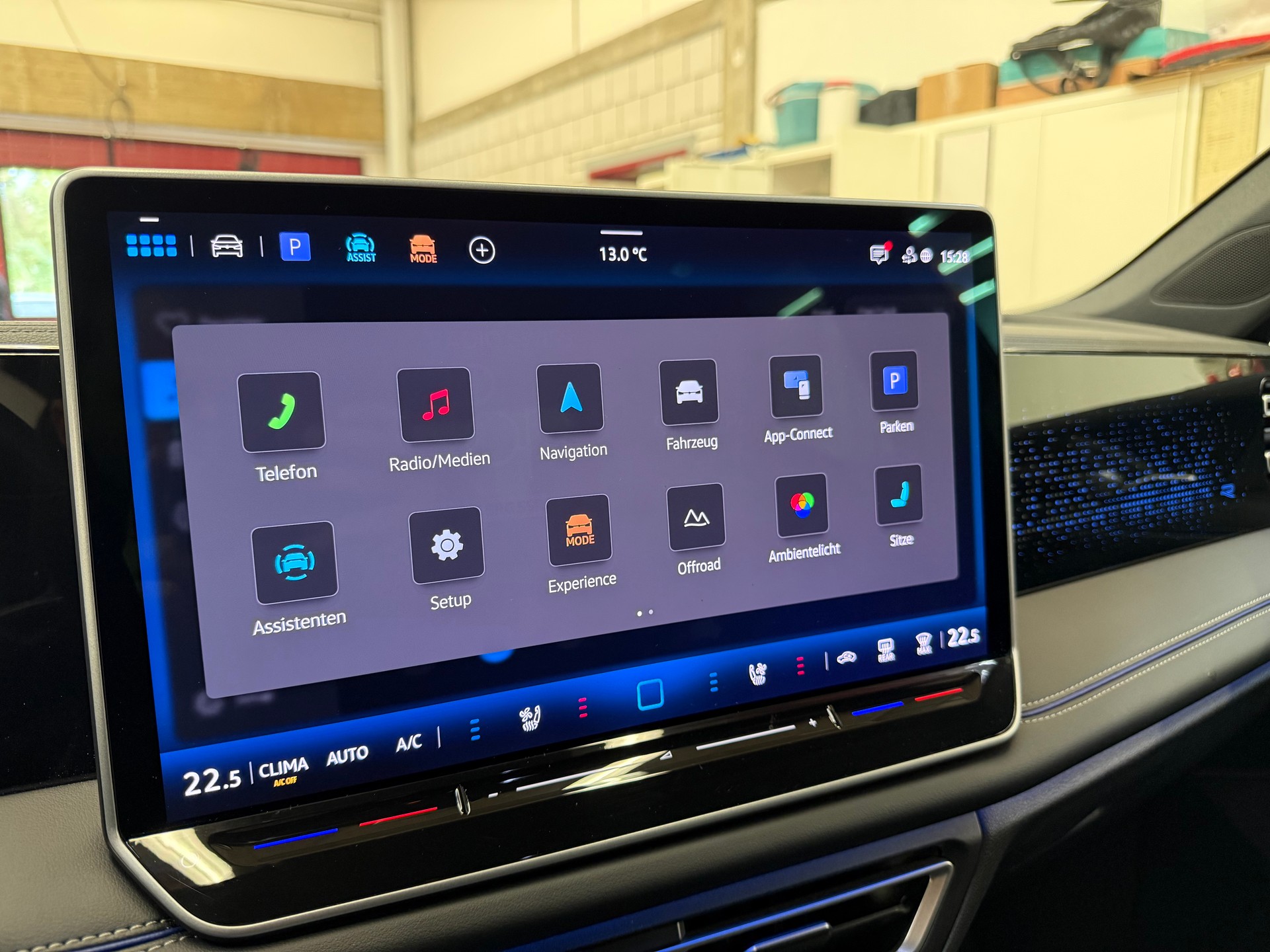 VW Tiguan 2.0 TSI R-Line DSG 4motion-image-25