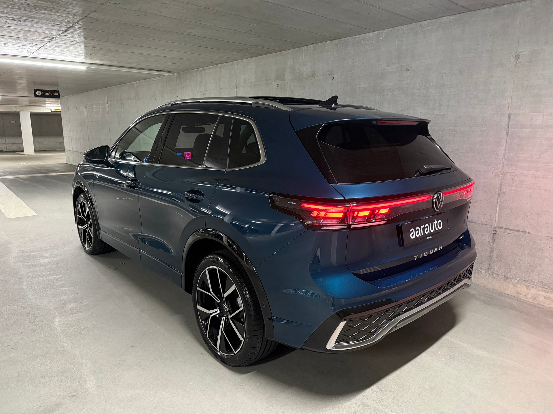 VW Tiguan 2.0 TSI R-Line DSG 4motion-image-1