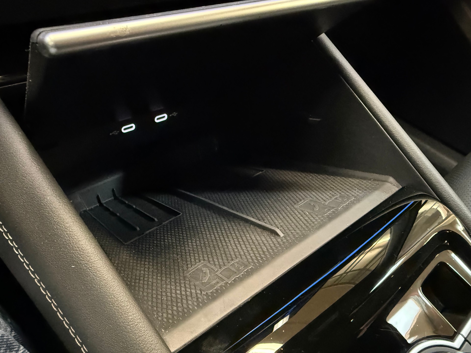 VW Tiguan 2.0 TSI R-Line DSG 4motion-image-30